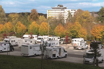 Reisemobilstellplatz: Herbststimmung - Reisemobilstellplatz bei der Waldsee-Therme