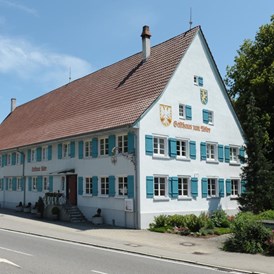 Wohnmobilstellplatz: Gasthaus Außenansicht - Hotel Gasthaus Adler