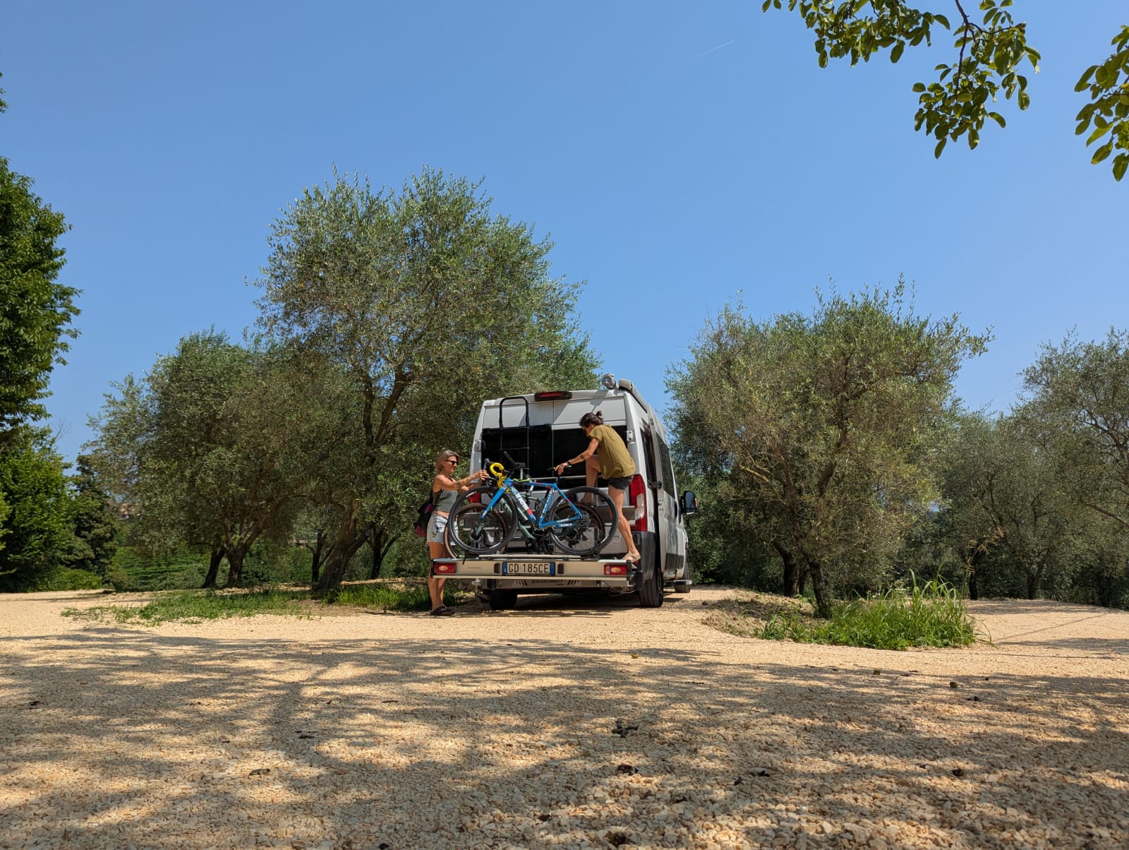 Wohnmobilstellplatz: camper van girls  - Agri-Glamping Il Bosco di Marino