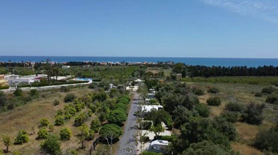 Reisemobilstellplatz - Luftbild - Oasi Park Falconara