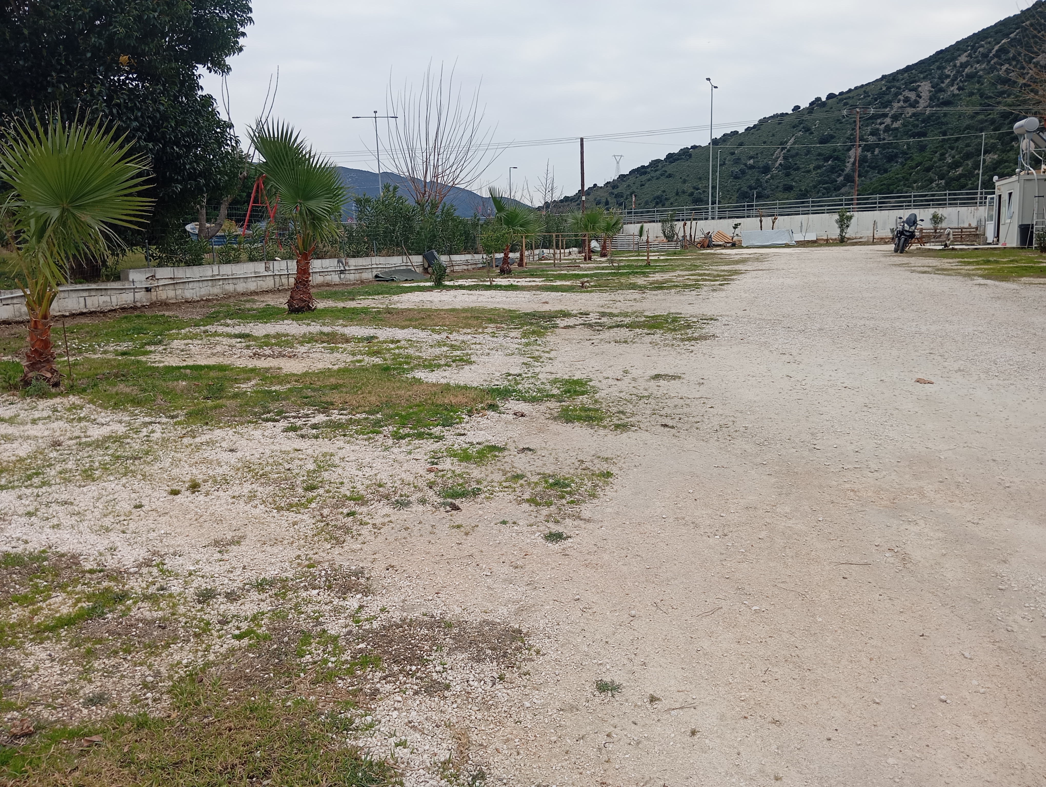 Place de parking pour camping-car - Grèce - Joulie campers garden Spot 