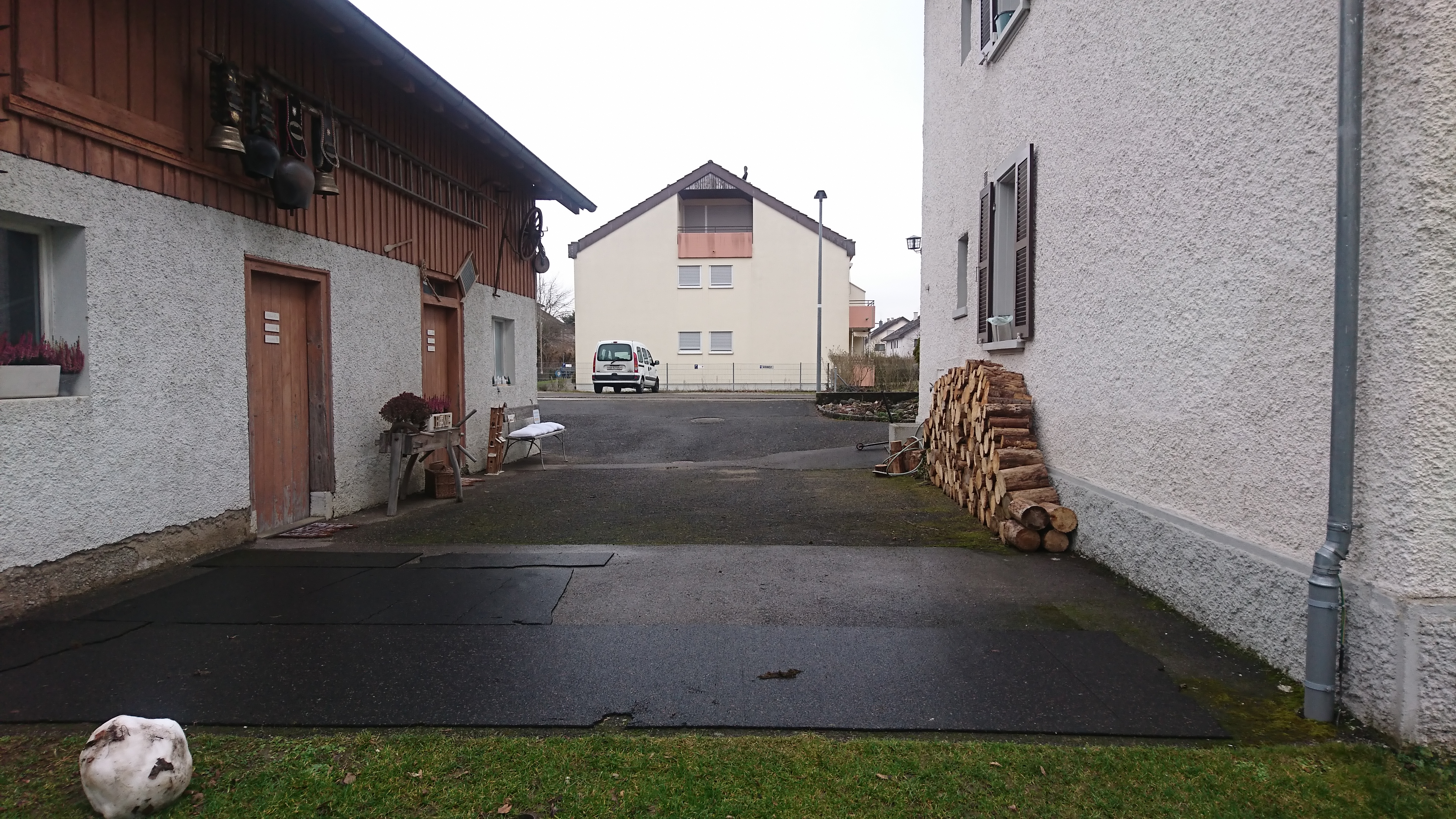 Reisemobilstellplatz - Reichenau (Konstanz) - Stellplatz auf Asphalt - campingHome Büsingen am Hochrhein