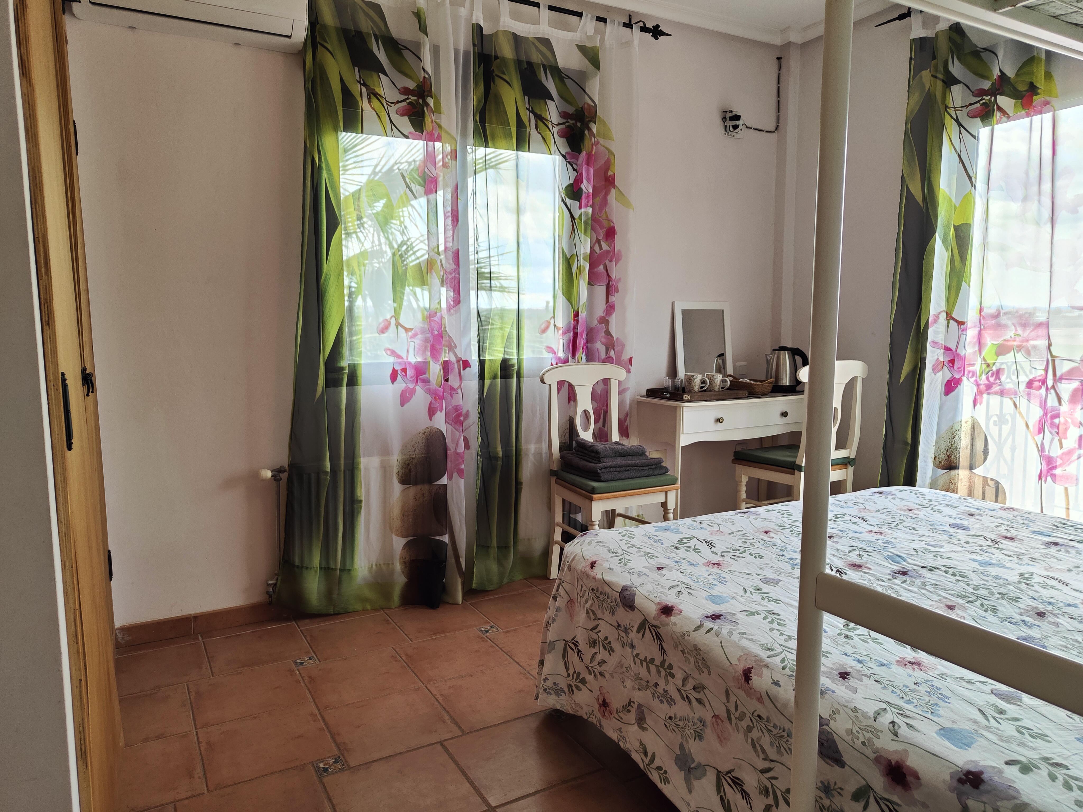 Wohnmobilstellplatz: CamperParking B&B Poolvillasolar