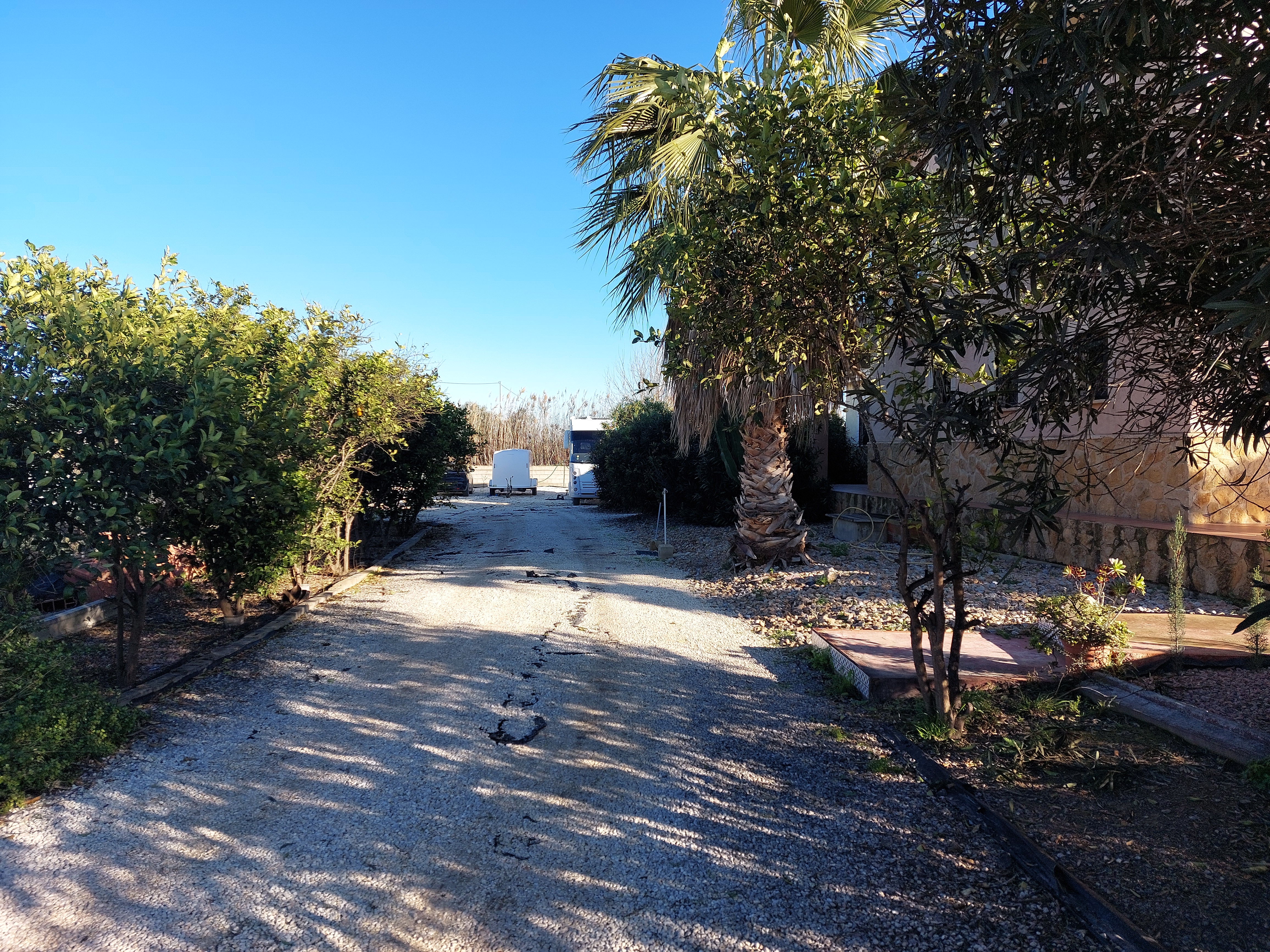 Wohnmobilstellplatz: CamperParking B&B Poolvillasolar