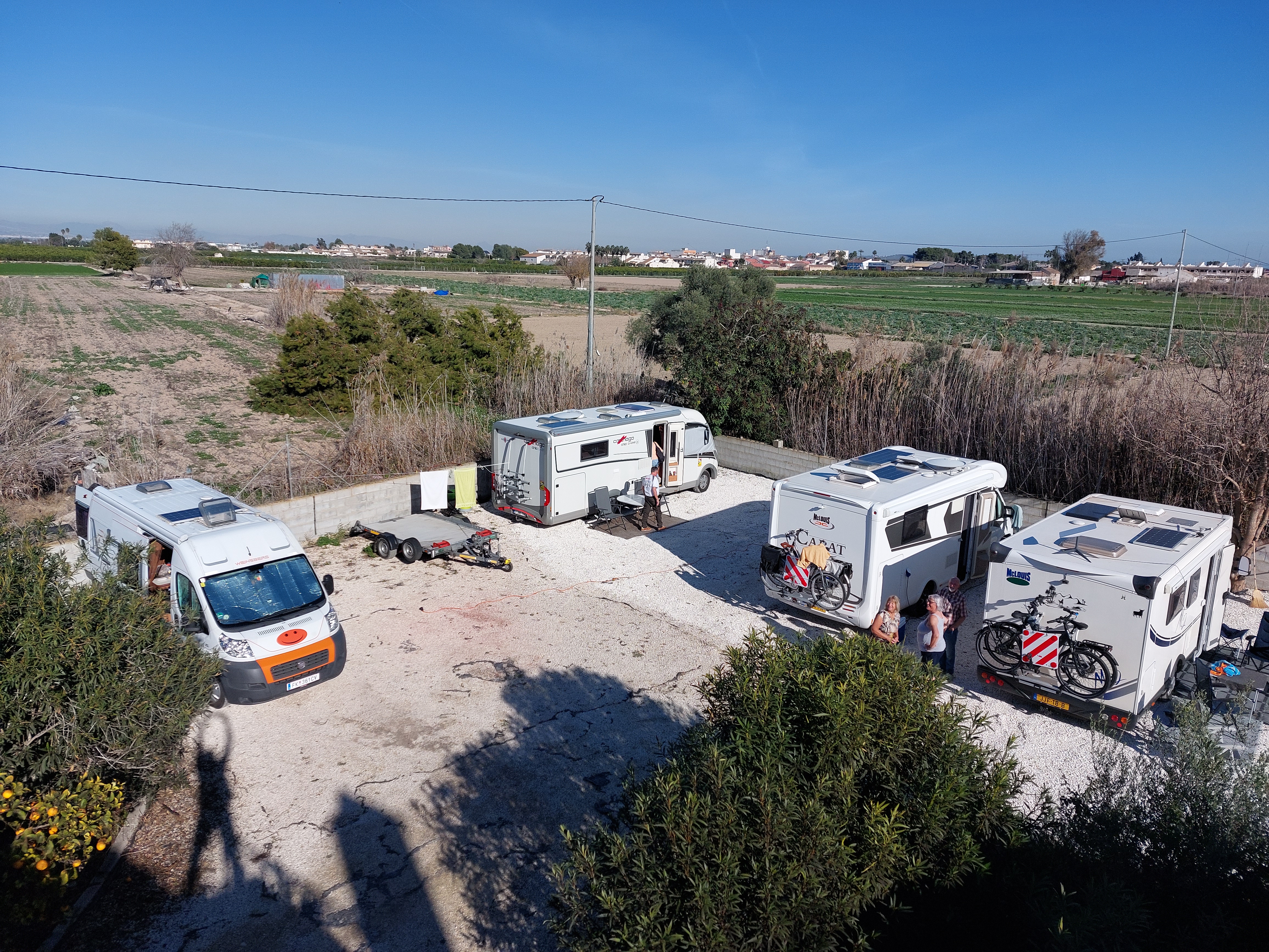 Wohnmobilstellplatz: CamperParking B&B Poolvillasolar