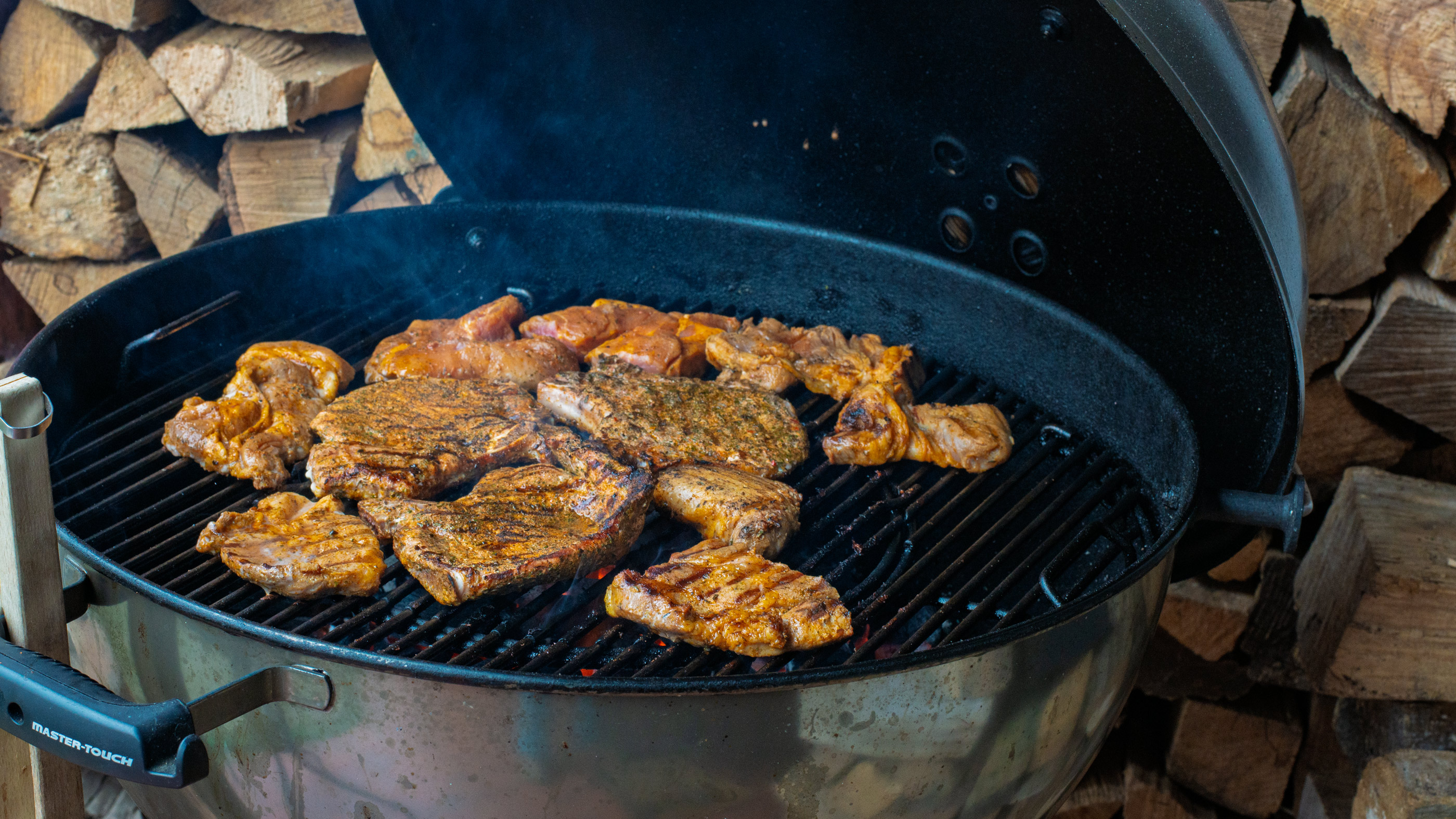 Wohnmobilstellplatz: Grillfleisch aus eigener Produktion ist 24/7 im Automat zu bekommen - Gänsewiese Hof Wehdebrock