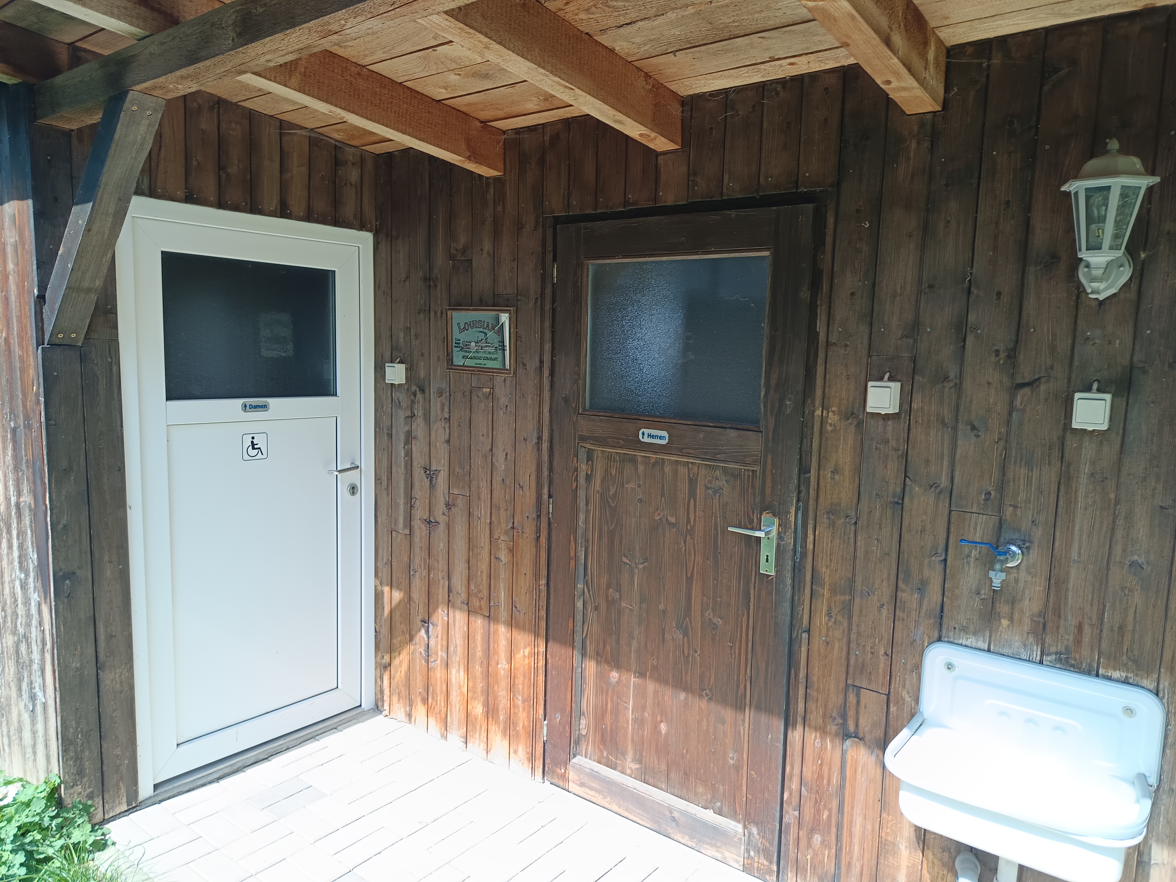 Reisemobilstellplatz - Heidersdorf - Toiletten1 - 4Pfoten - Bluesfarm