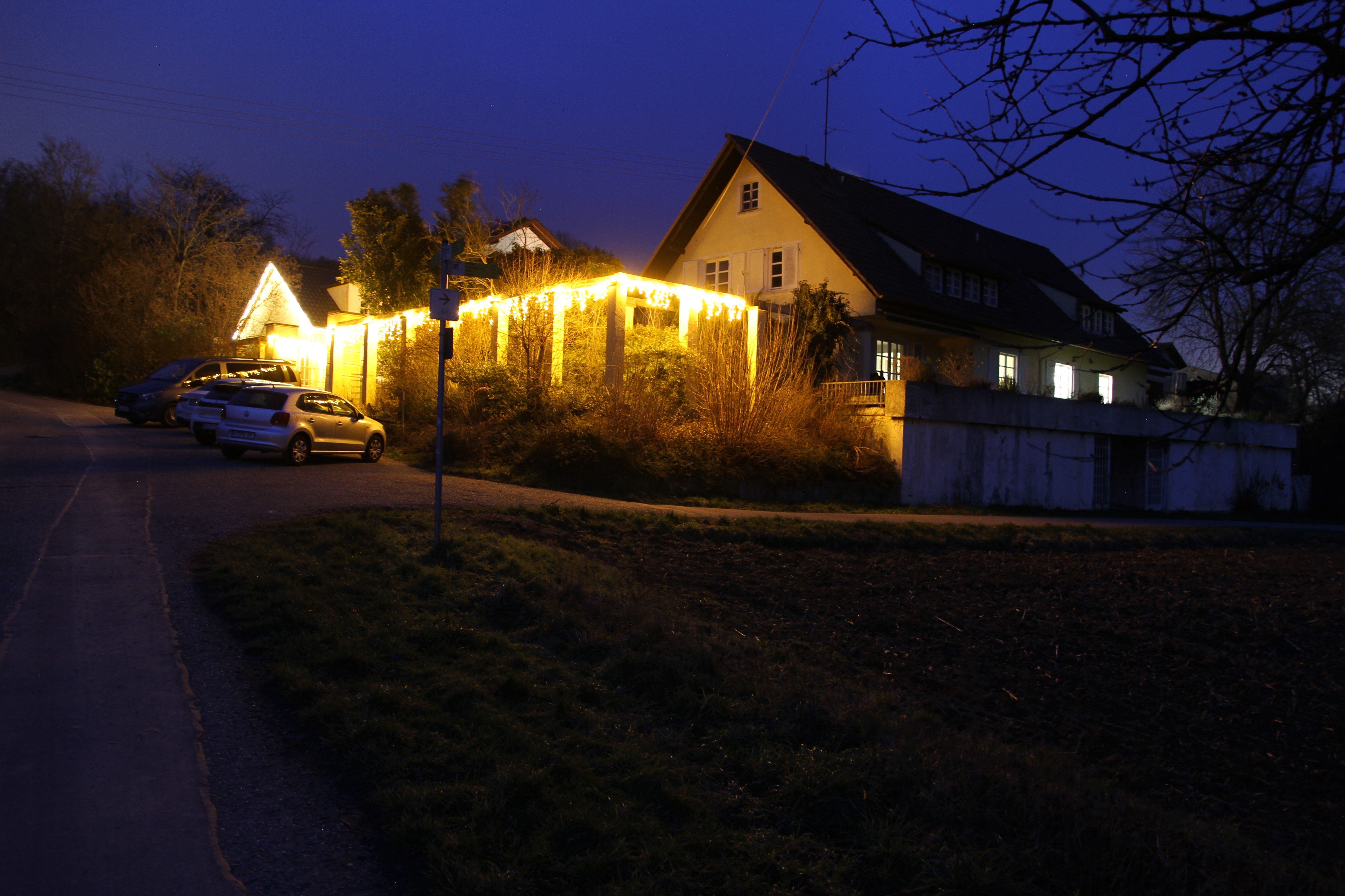 kampeerplaats voor campers - Kraichgau-Stromberg - Beleuchtetes Weingut bei Nacht - Weingut Nägele - Baden