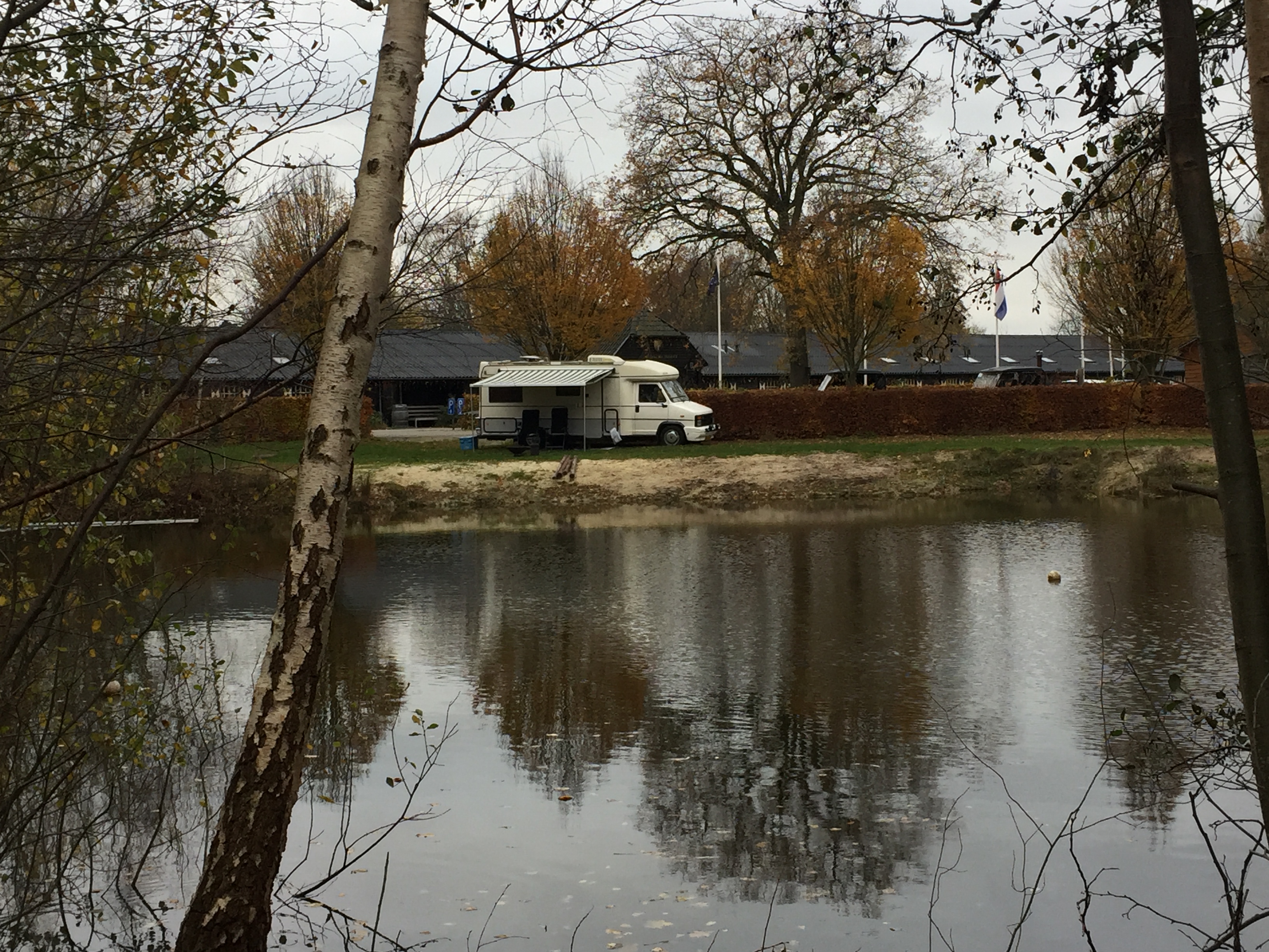 Reisemobilstellplatz - Oirschot - Bus Whisky Stellplatz