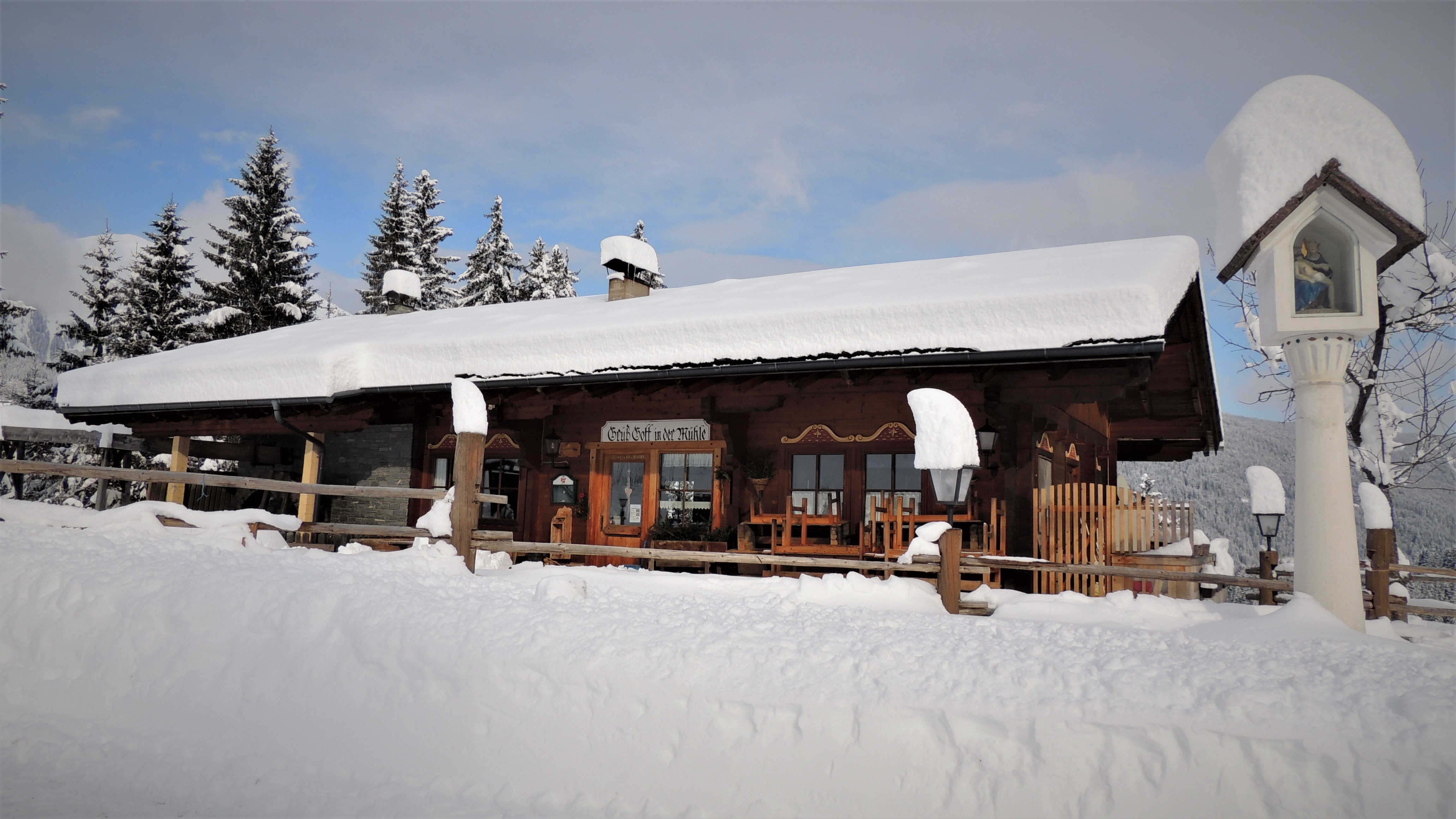 Wohnmobilstellplatz: Hofschenke Mühlenstüberl im Winter! - Ruhiger Naturstellplatz beim Genusswirt – Mühlenstüberl im Lesachtal