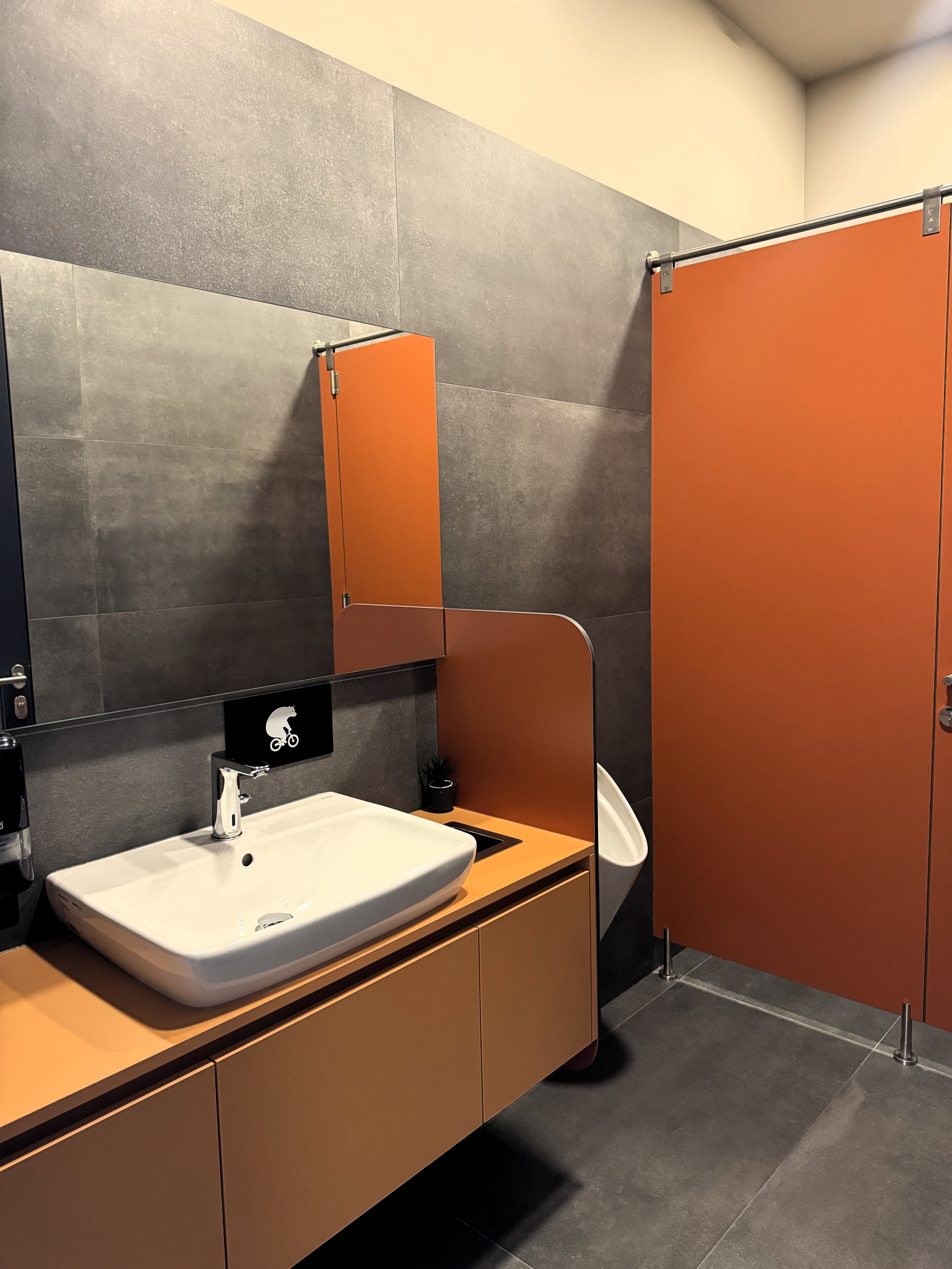 kampeerplaats voor campers - Stromanschluss - Snovik - GROF camperstop