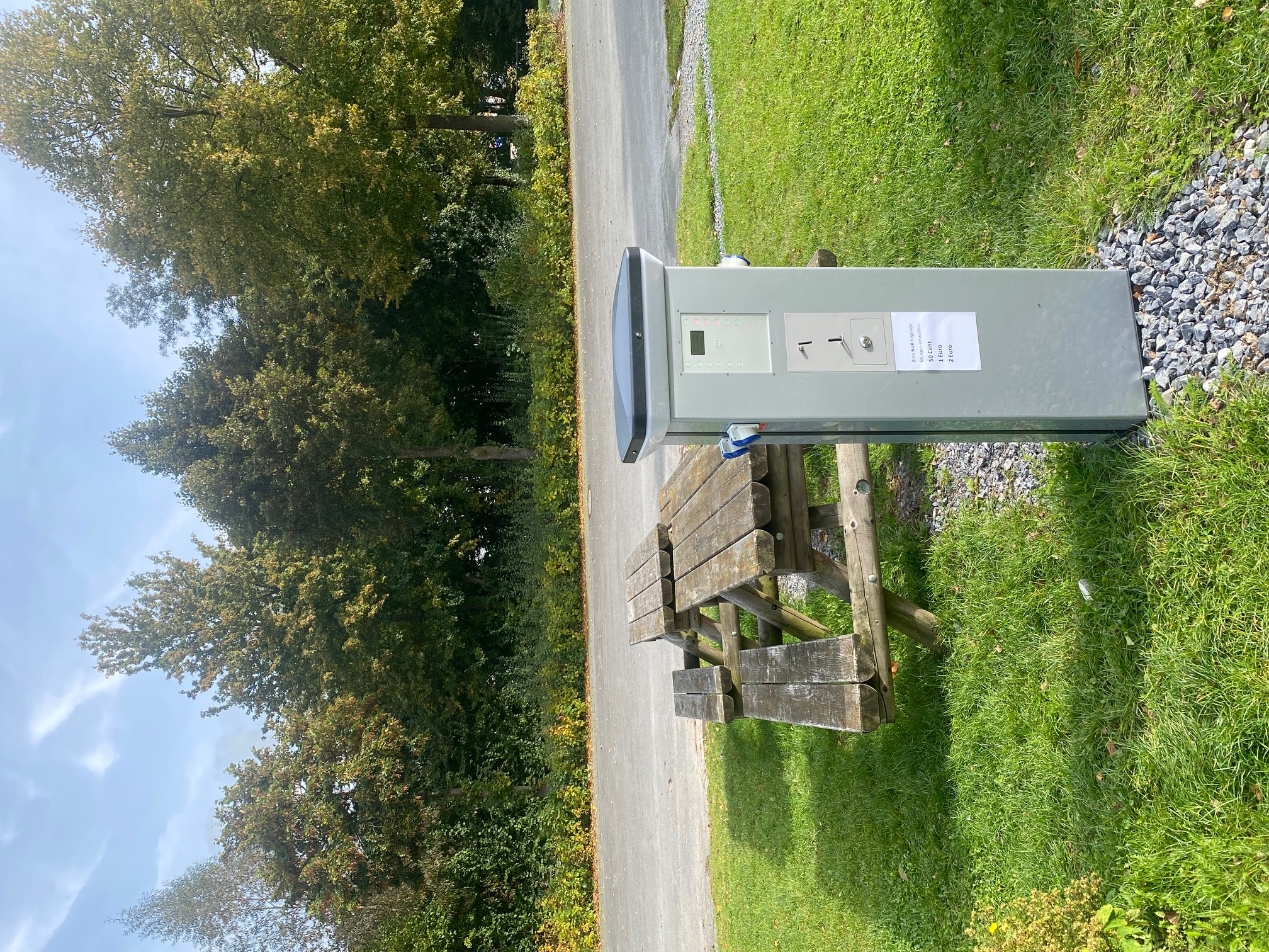 Reisemobilstellplatz - Bad Wünnenberg - Stromsäule & Picknicktische - Wohnmobilhafen "Im Aatal" Bad Wünnenberg