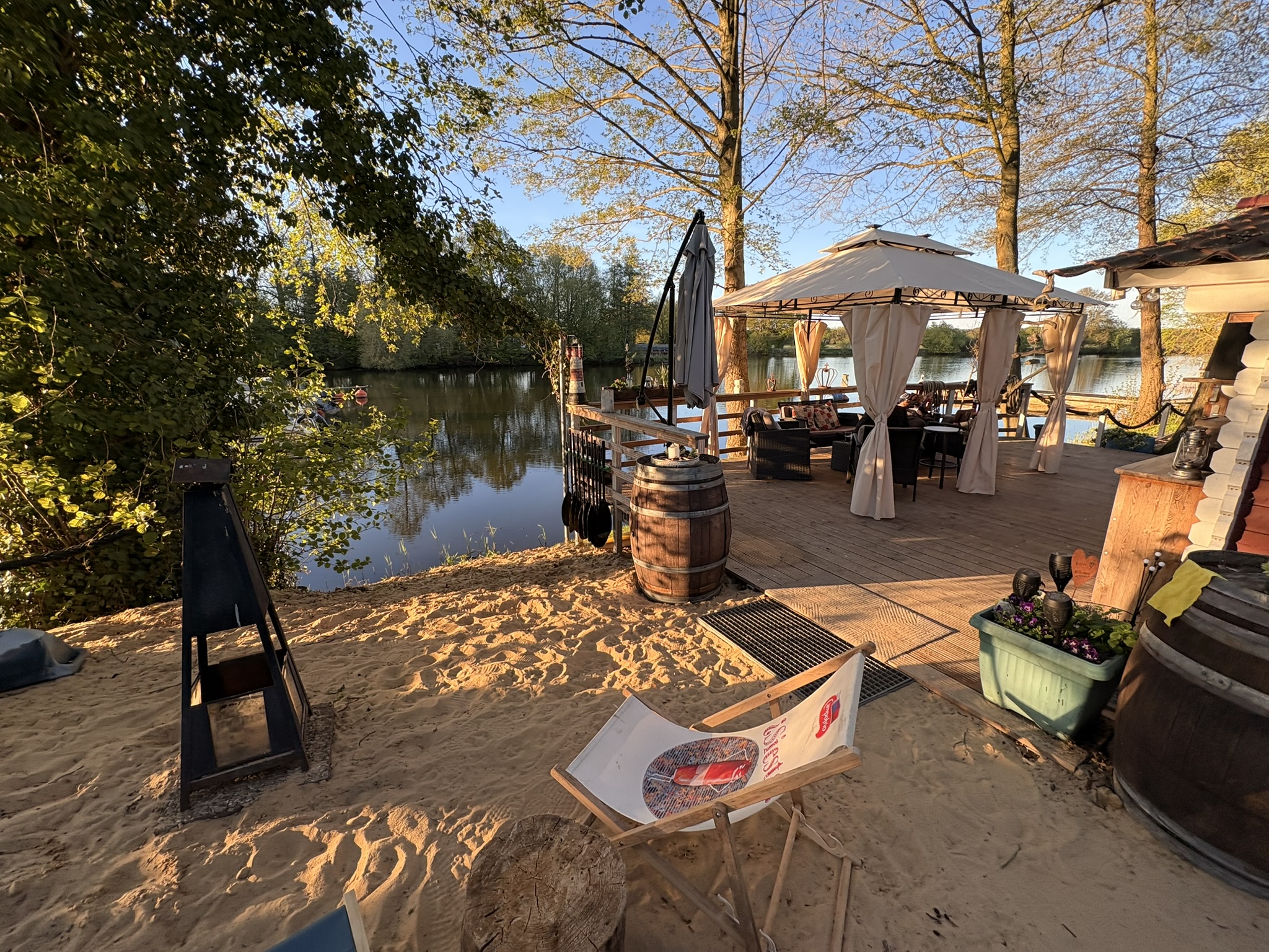 Reisemobilstellplatz - Wintercamping - Burgwedel - Unser wunderschöner Strand lädt zum Entspannen ein - Marina Bay Yachthafen