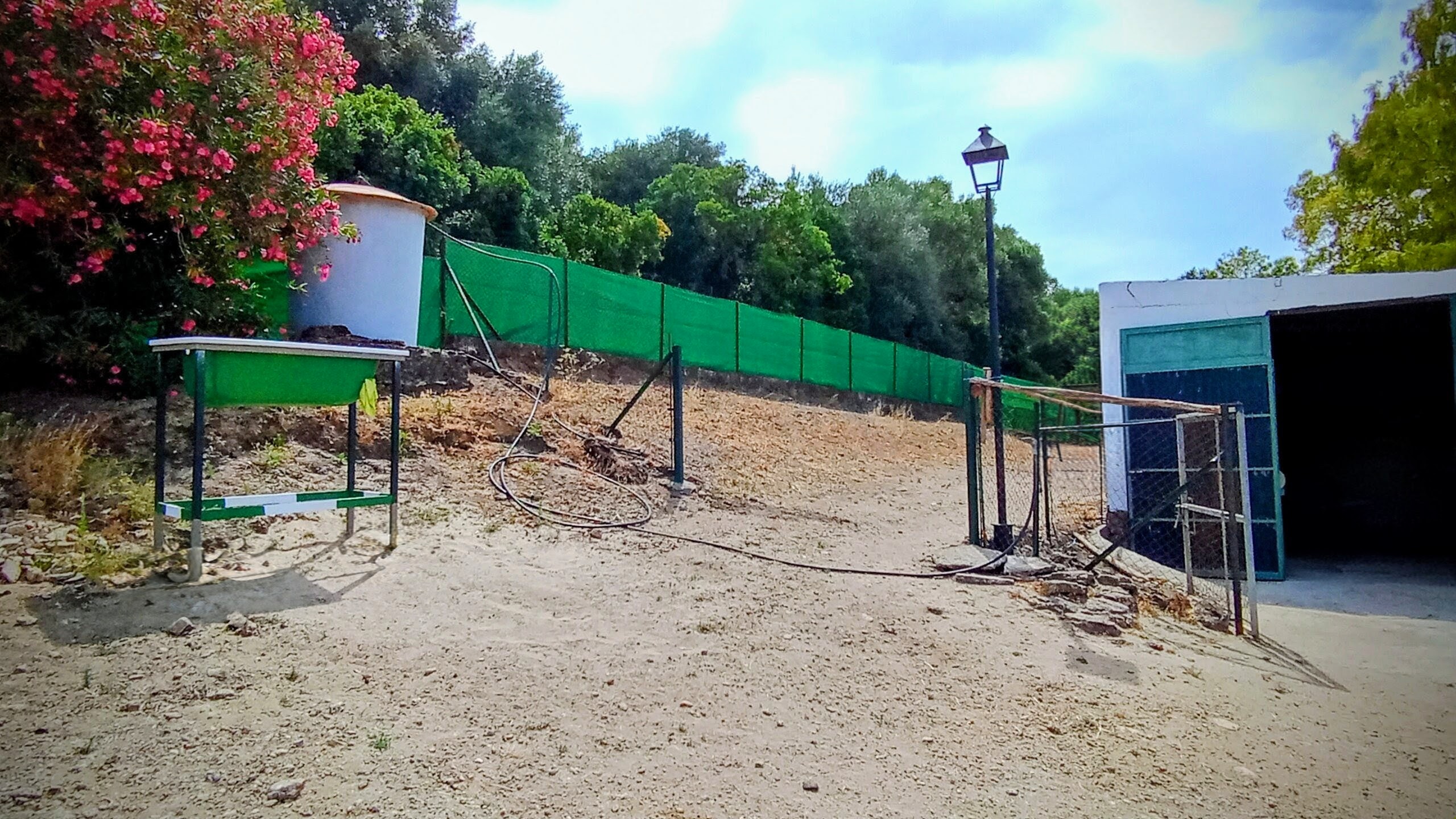 Wohnmobilstellplatz: 2. Stellplatz ( 120 m2).mit Möglichkeit für Sonnensegelund separater Einzäunung - Stellplatz auf rustikaler Ranch in Andalusien