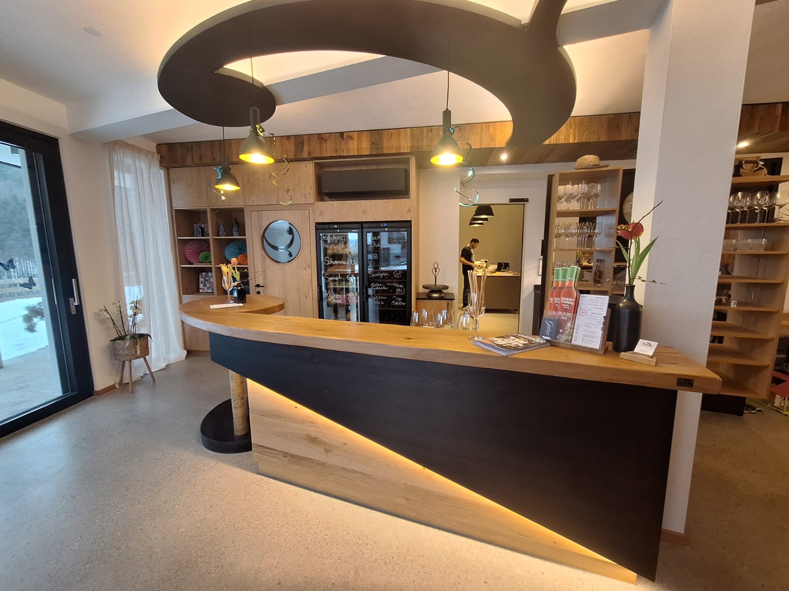 Wohnmobilstellplatz: Unser neuer Hofladen mit Weinbar  - Weingut Garber by Patrick und Katharina 