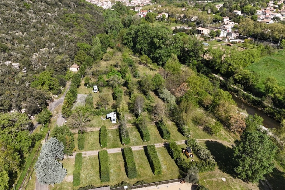 área camper - Languedoc-Rosellón - L’aire du Domaine de Bagard