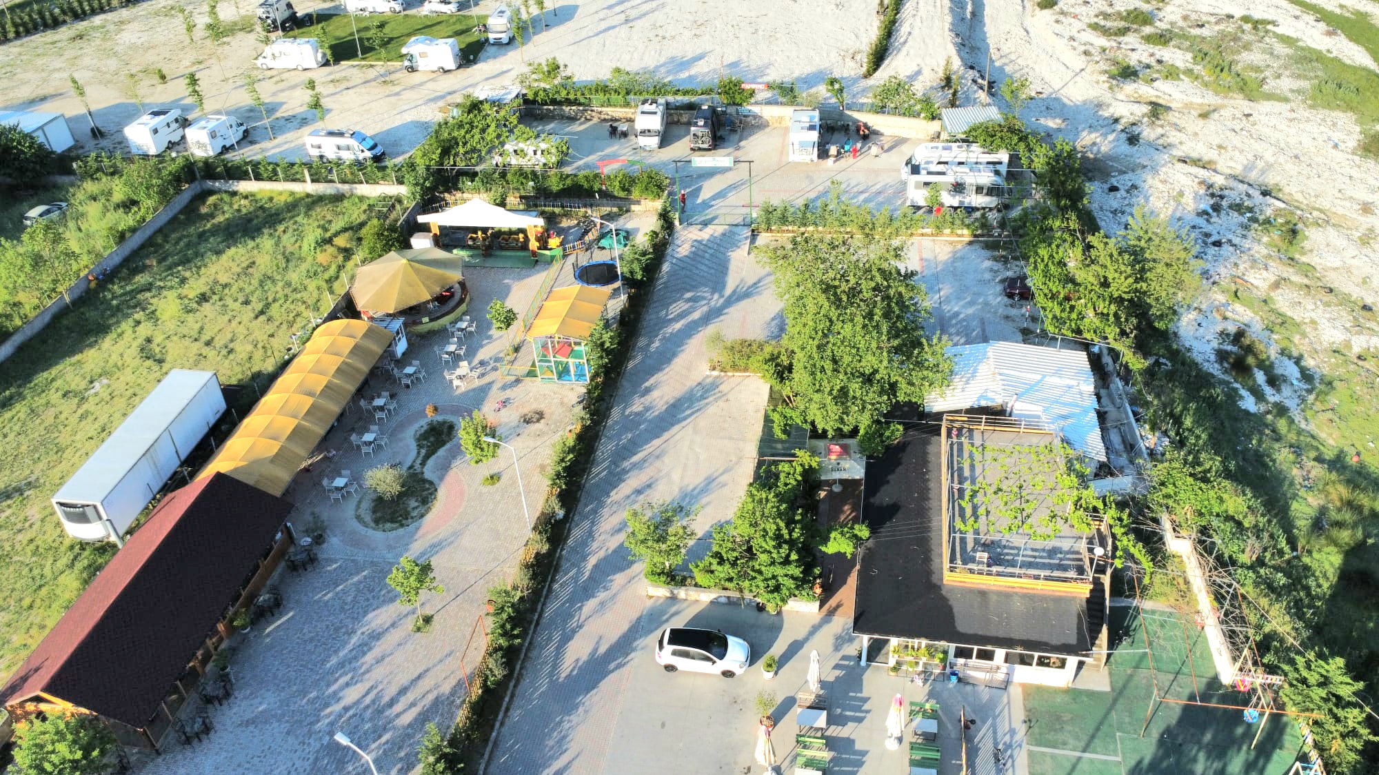 Wohnmobilstellplatz: Green camping Gjirokaster 
