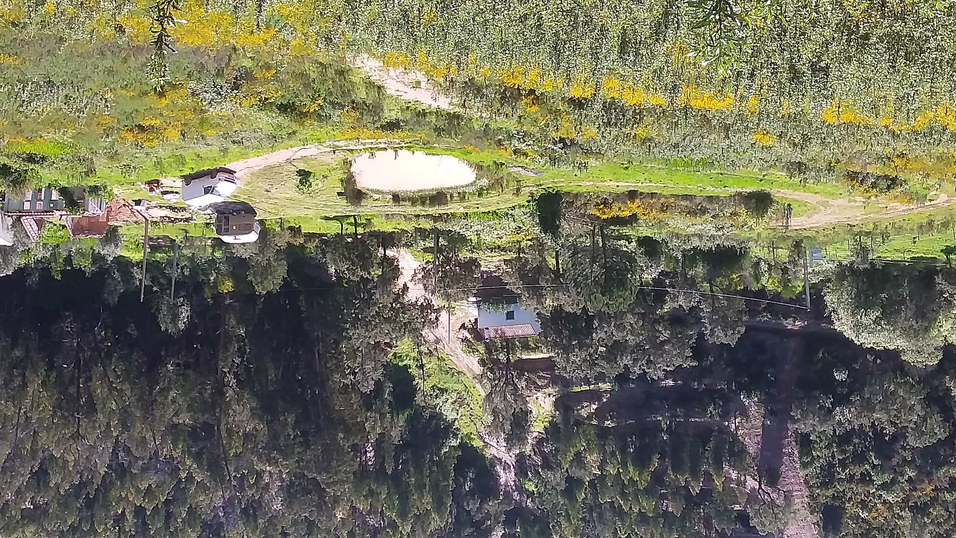 Wohnmobilstellplatz: Blick von oben... - Moitinhas nature parking 