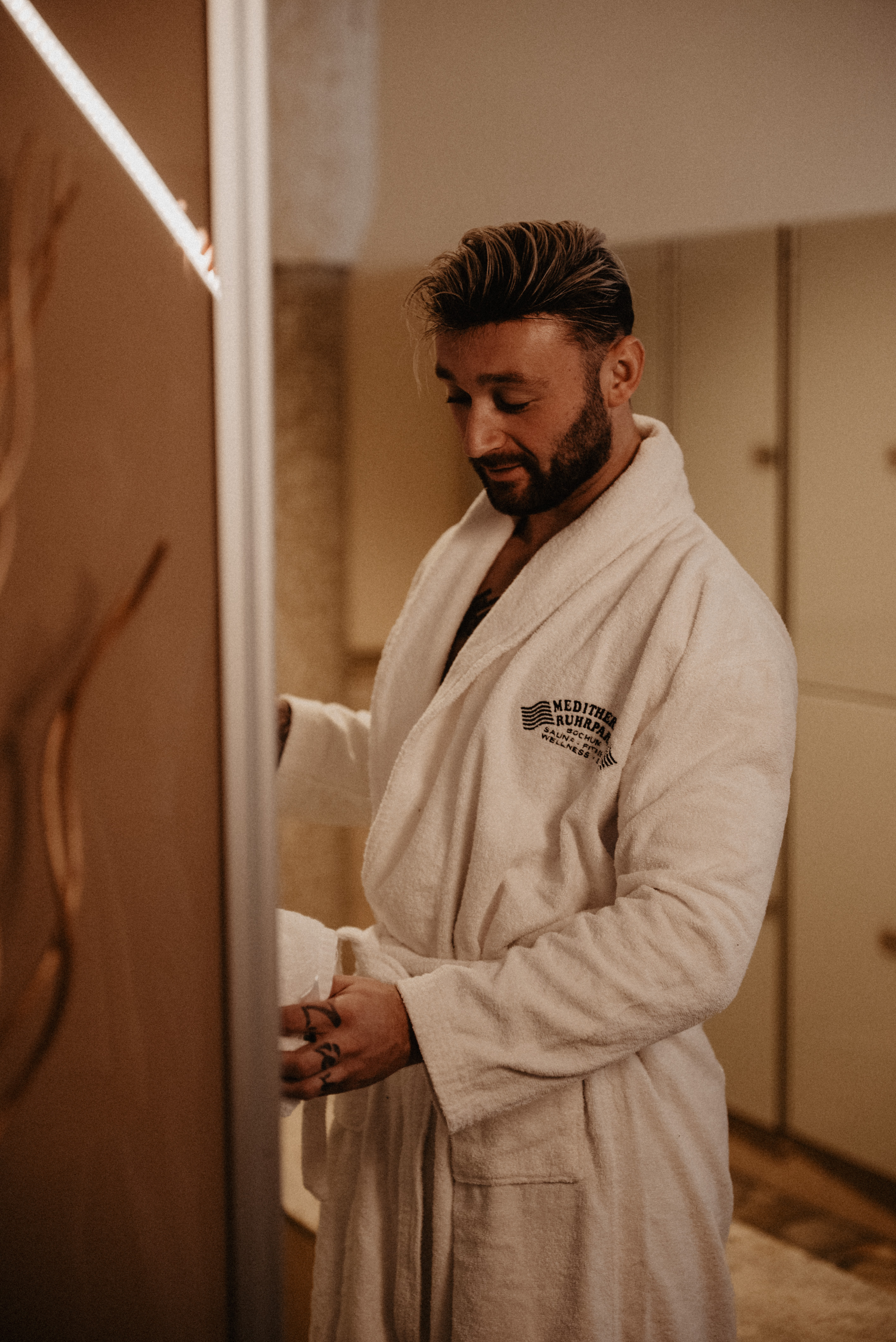 Wohnmobilstellplatz: Bademantel & Saunahandtuch der Medi Therme Bochum- Kostenlos bei einem Thermenbesuch  - Medi Therme Bochum Stellplatz - Freizeit