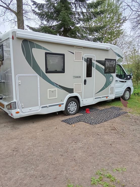 kampeerplaats voor campers - Glückstadt - Gartenparadies Hemdingen 