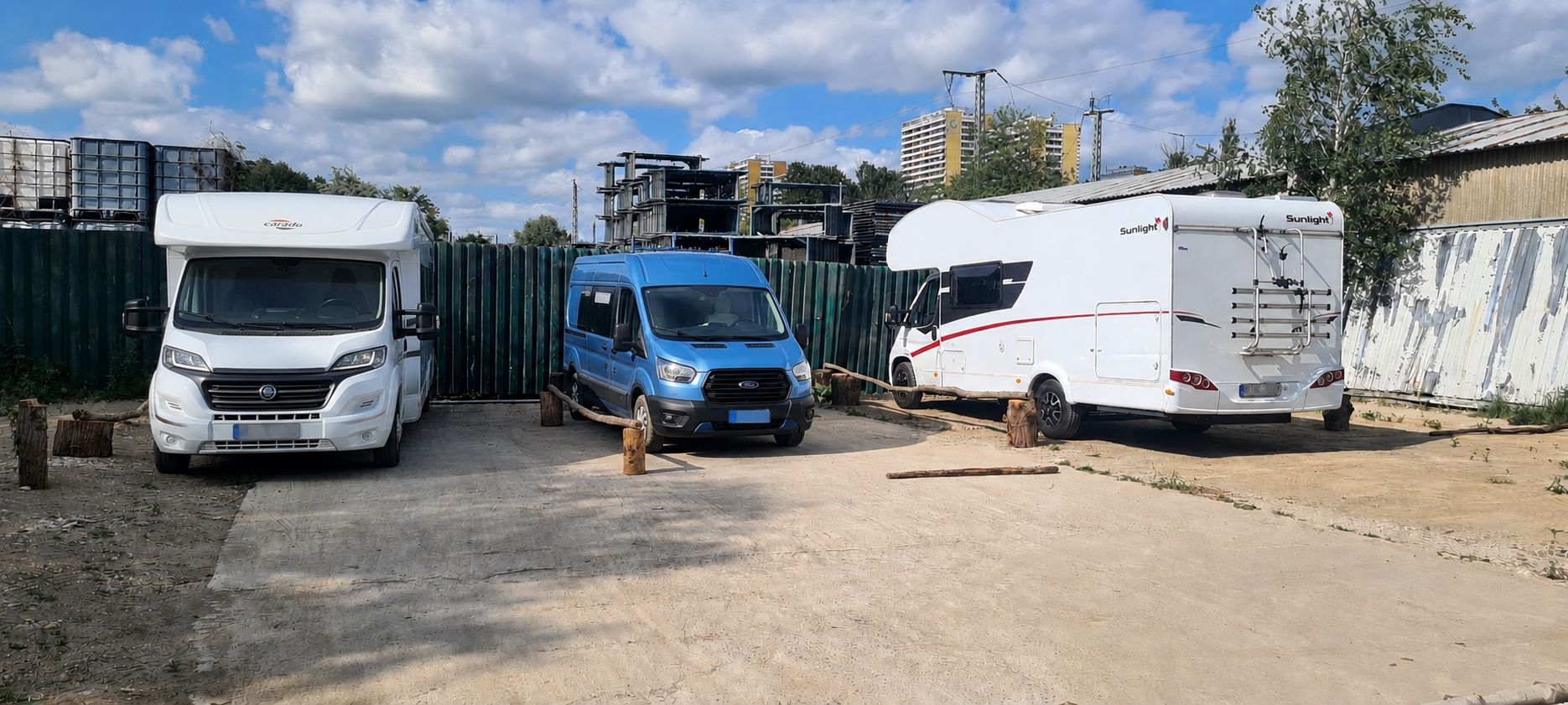 kampeerplaats voor campers - Rüdersdorf bei Berlin - Standart- und XS-Plätze mit Comfort-Strom (Verbrauchsabrechnung) - City BaseCamp Berlin