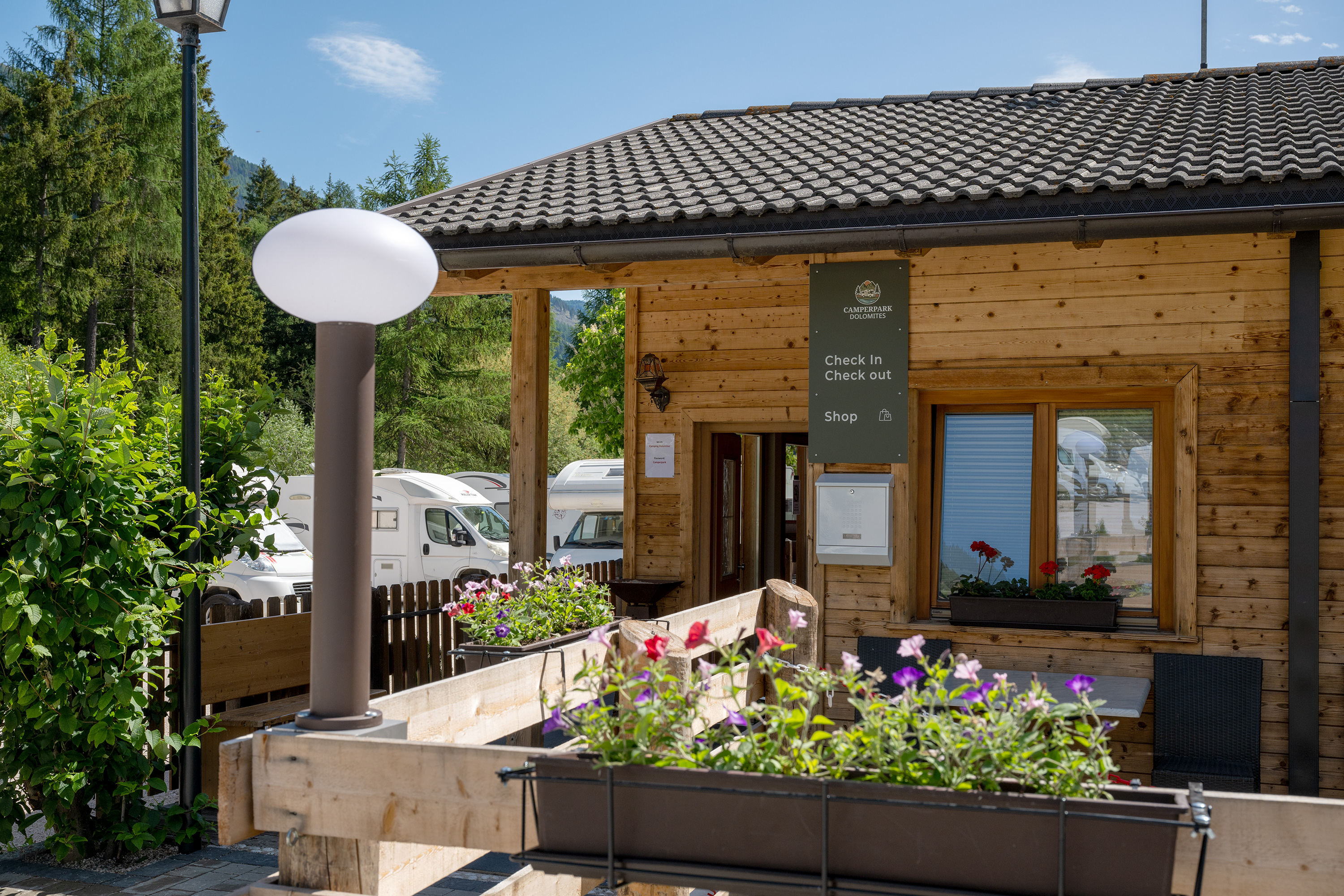 Reisemobilstellplatz - Wintercamping - Italien - Camperpark Dolomites