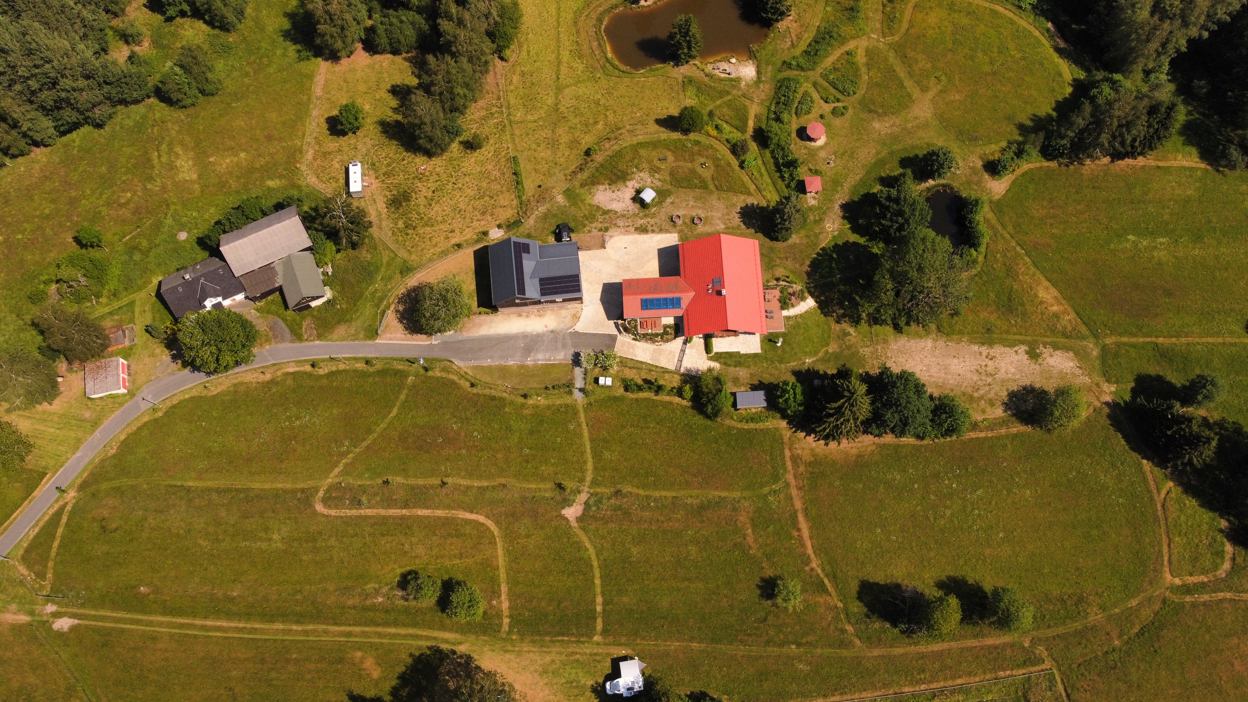 Wohnmobilstellplatz: Drohnenfoto unseres Hof Wiesengrund Alm - Hof Wiesengrund Alm Kerstin Knaus - Emplacements