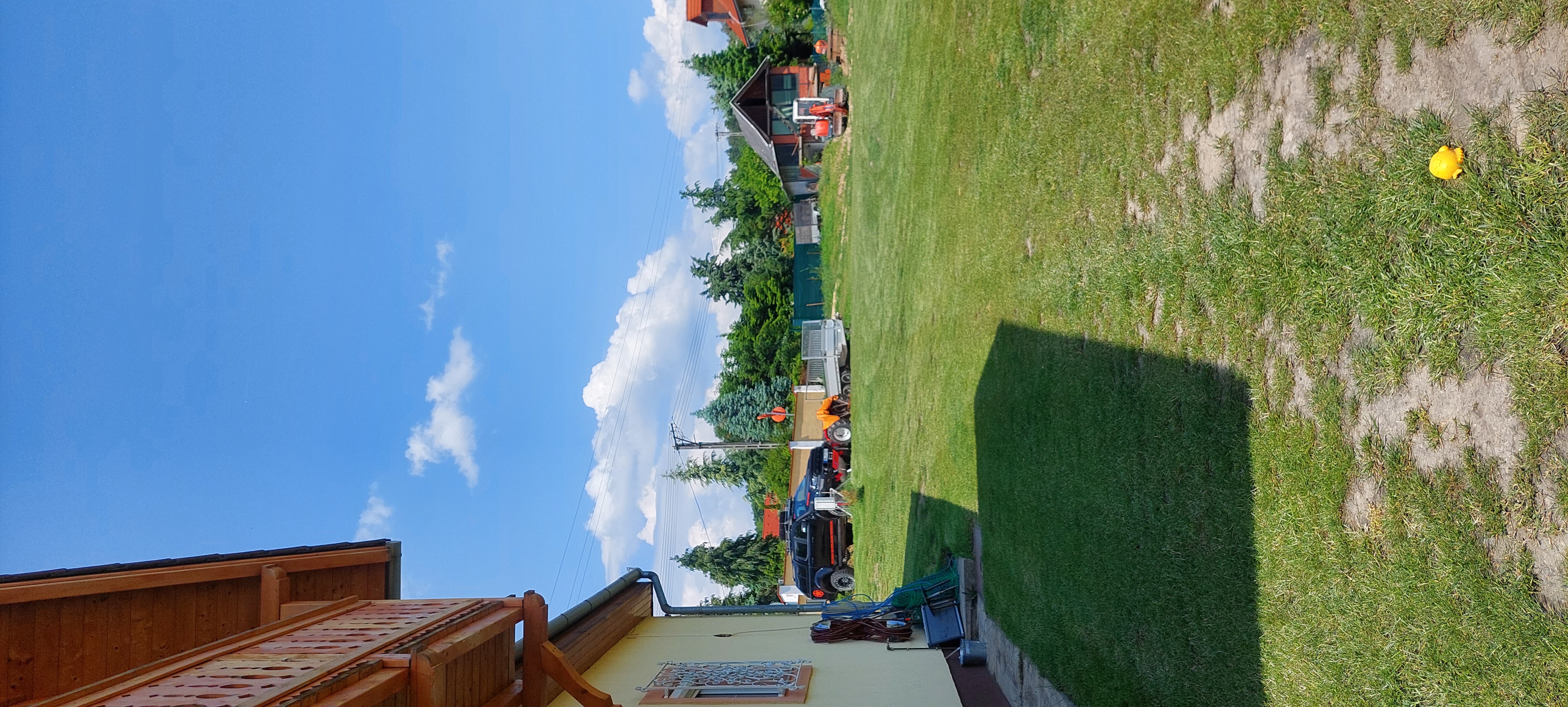 RV park - Gadàny - Camper-Garten - Gästehaus Kathi CaravanStellplätze/ Zimmer/ Wohnwagen auf dem Platz zu Vermieten