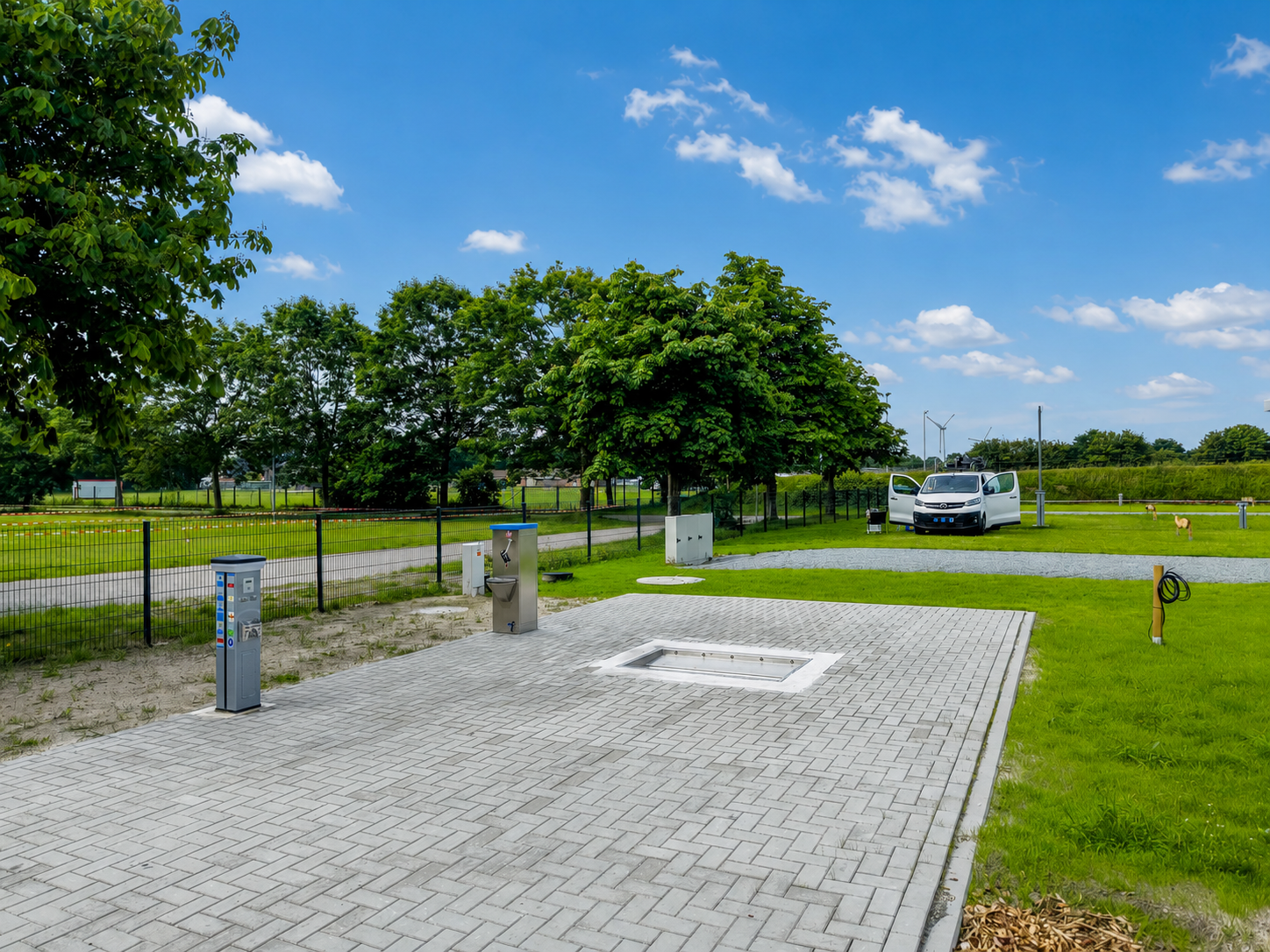 Place de parking pour camping-car - Angeln - Basse-Saxe - Ver- und Entsorgungsstation - Wohnmobilpark am Badesee Aurich 