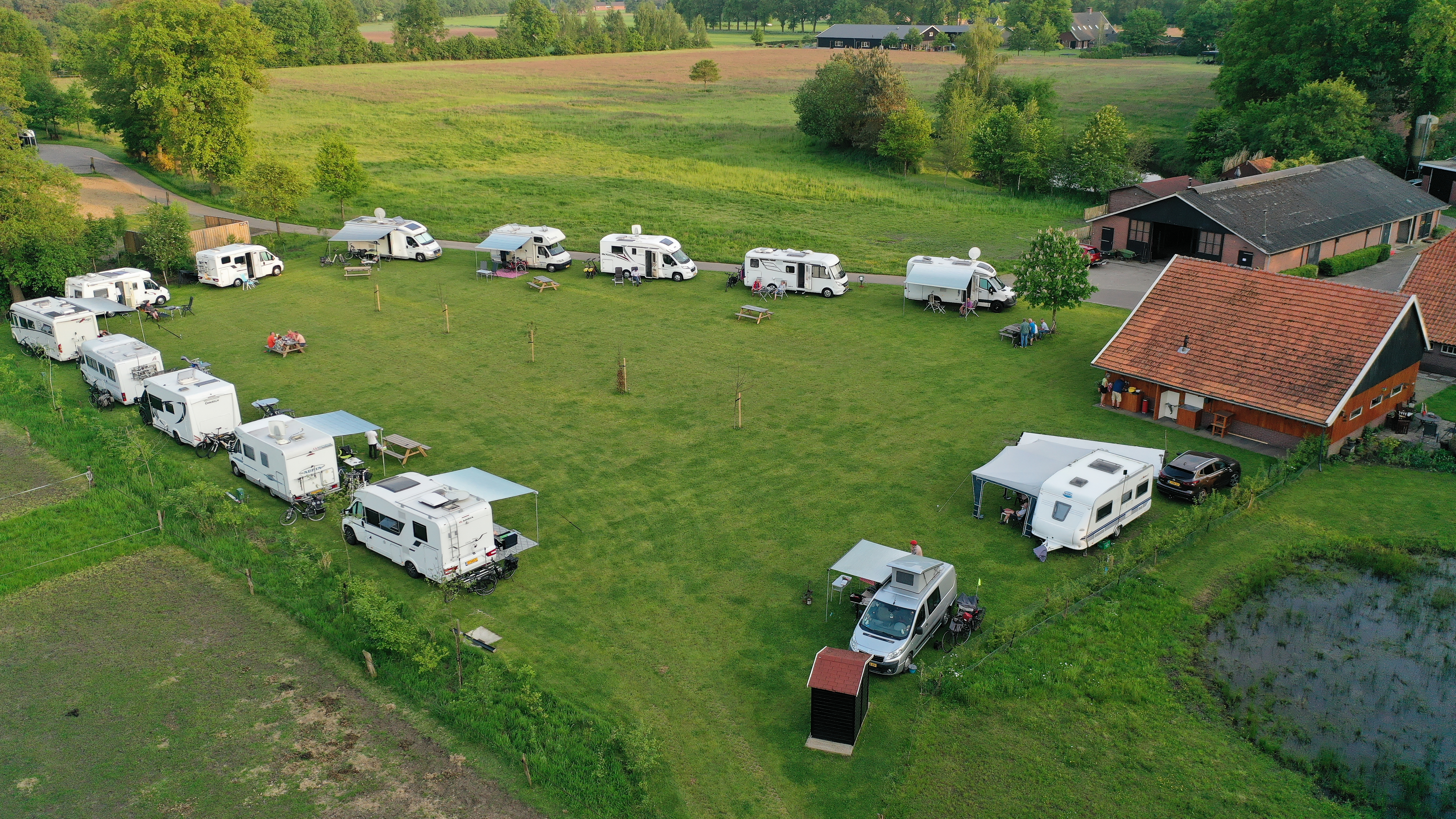Wohnmobilstellplatz: Camperplek deldenerbroek