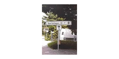 Reisemobilstellplatz - Art des Stellplatz: eigenständiger Stellplatz - Hamminkeln - Homepage www.geldern.de - Parkplatz am Sportplatz