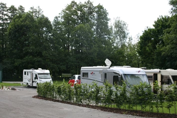 Wohnmobilstellplatz: Wohnmobil-Stellplatz am Auenpark