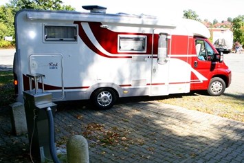 Wohnmobilstellplatz: Parkplatz an der Bahnhofstraße