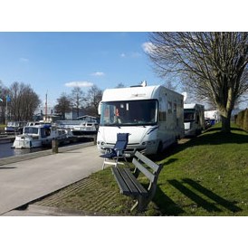 Wohnmobilstellplatz: http://www.jachthavenwinschoten.nl/camperplaatsen-winschoten-groningen - Jachthaven Winschoten