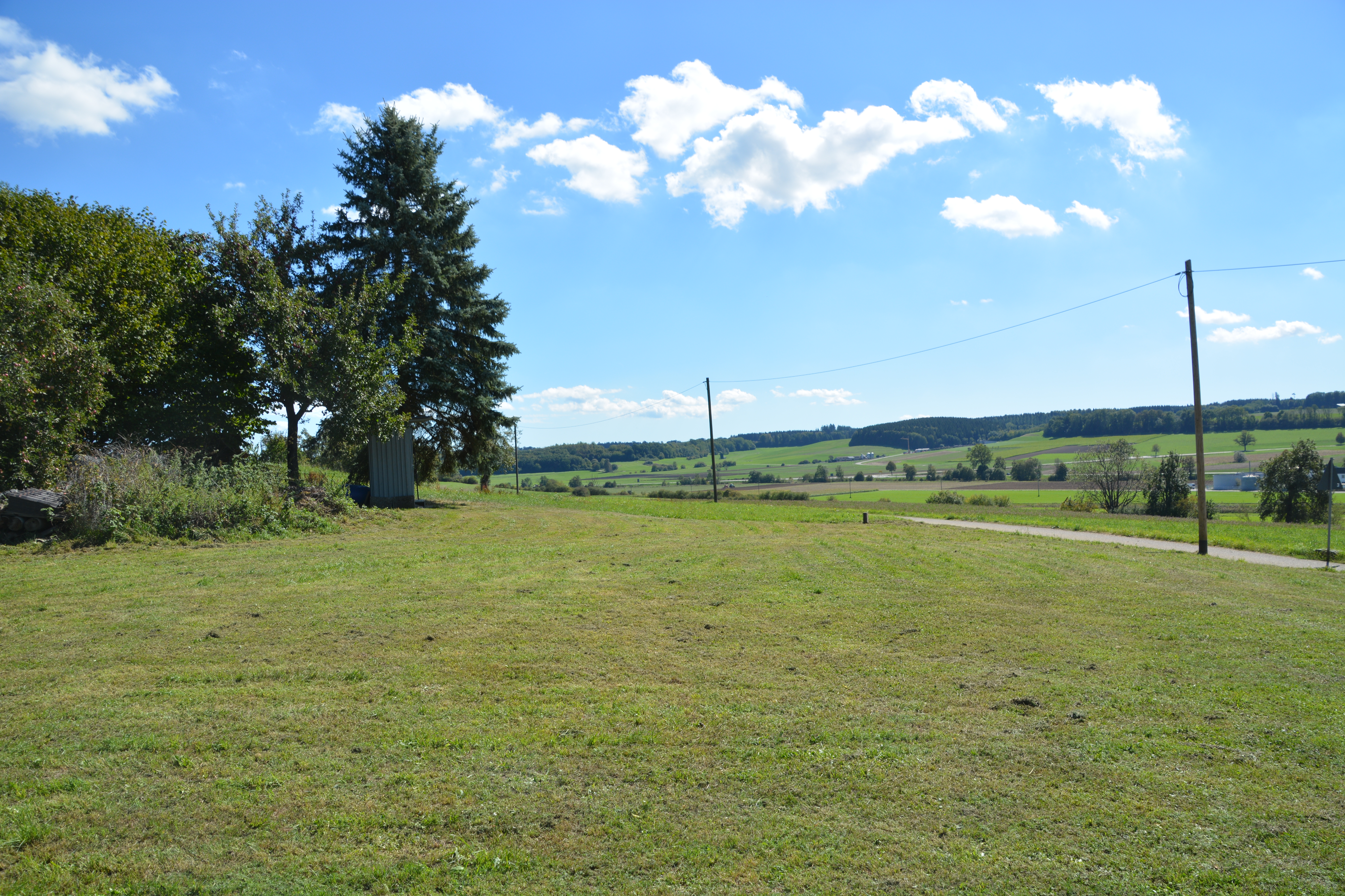 Wohnmobilstellplatz: Stellplatz Naturblick WoMo-Welt - Piazzole