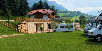 Parkeerplaats voor camper - Moena - Bildquelle http://www.agriturperlaie.it - Agritur Perlaie di Chiara Scarian
