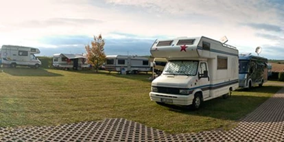 Reisemobilstellplatz - Wohnwagen erlaubt - Sponheim - Bildquelle: http://www.weingut-gutenbornerhof.de - Camping auf dem Gutenbornerhof