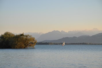 Wohnmobilstellplatz: Blick vom Campingplatz auf die schweizer Berge - Park-Camping Lindau am See