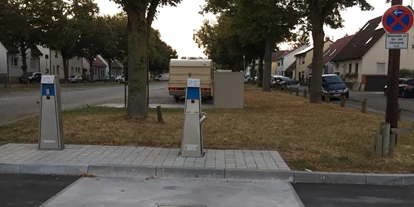 Reisemobilstellplatz - Art des Stellplatz: ausgewiesener Parkplatz - Dettingen an der Erms - Parkplatz Ziegelwasen