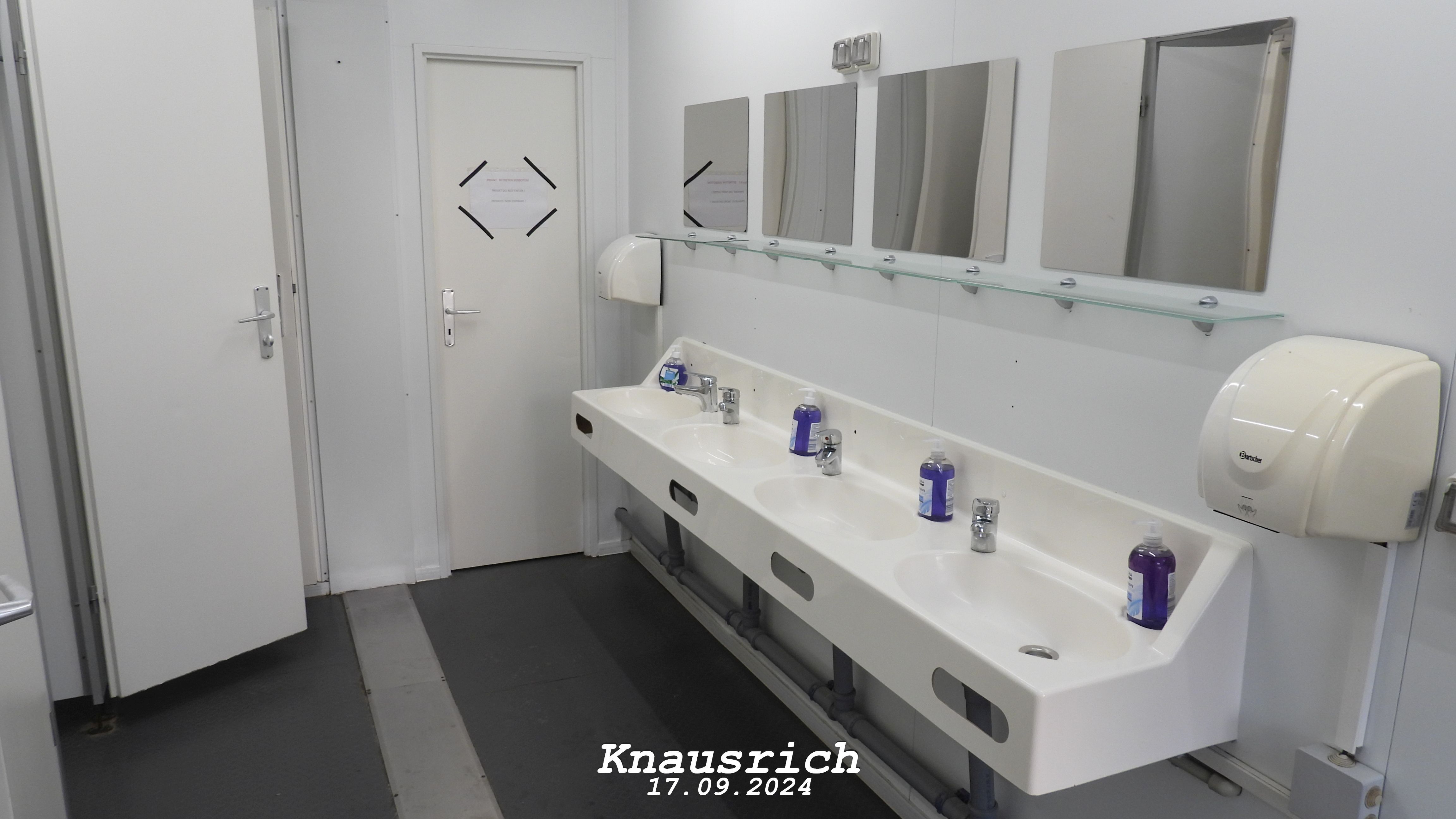 Wohnmobilstellplatz: Reisemobilstellplatz Wien