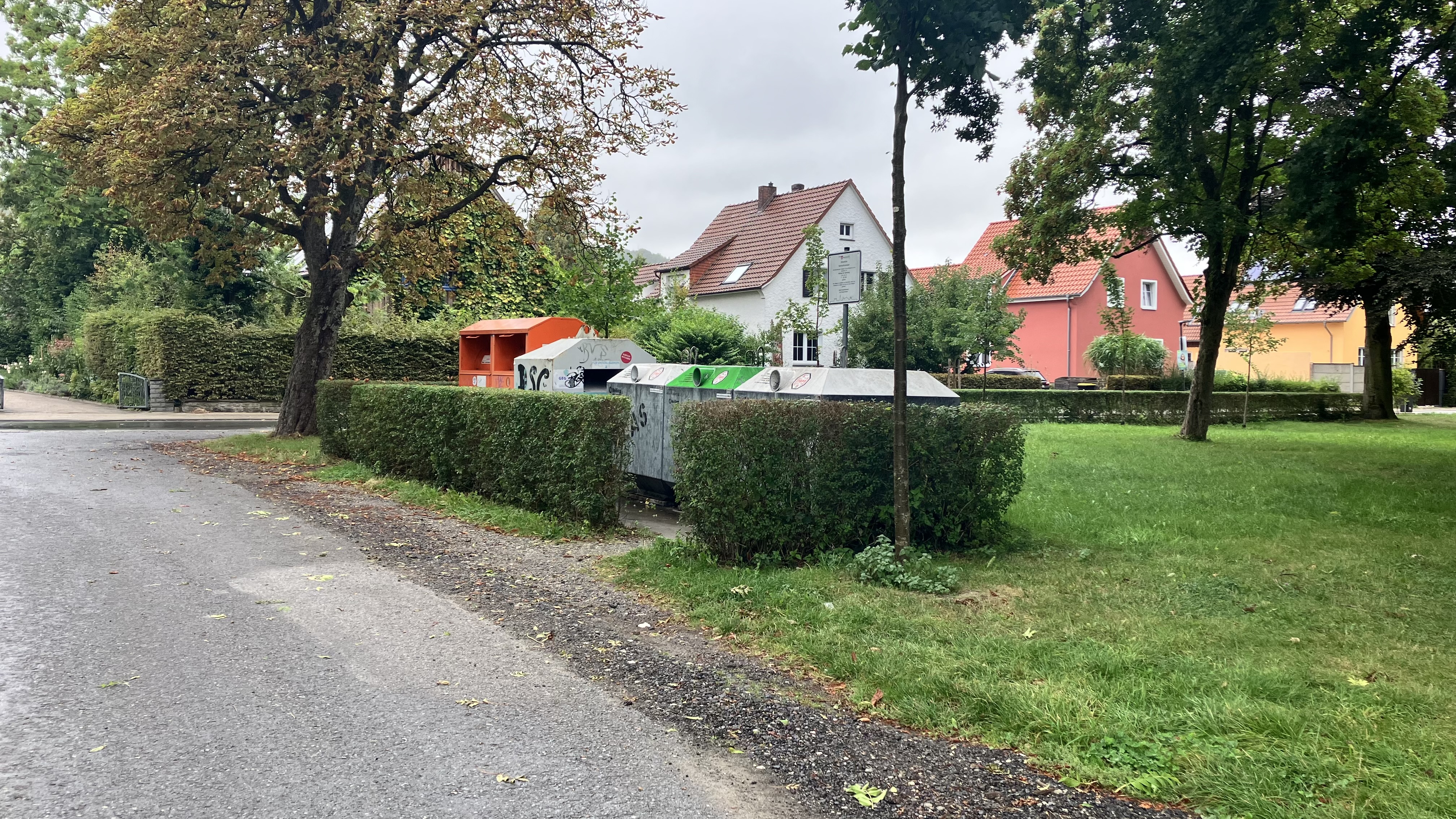 Area sosta per camper - Bielefeld - Altglasentsorgung - 6 Übernachtungs-Stellplätze in der Ravensberger Straße