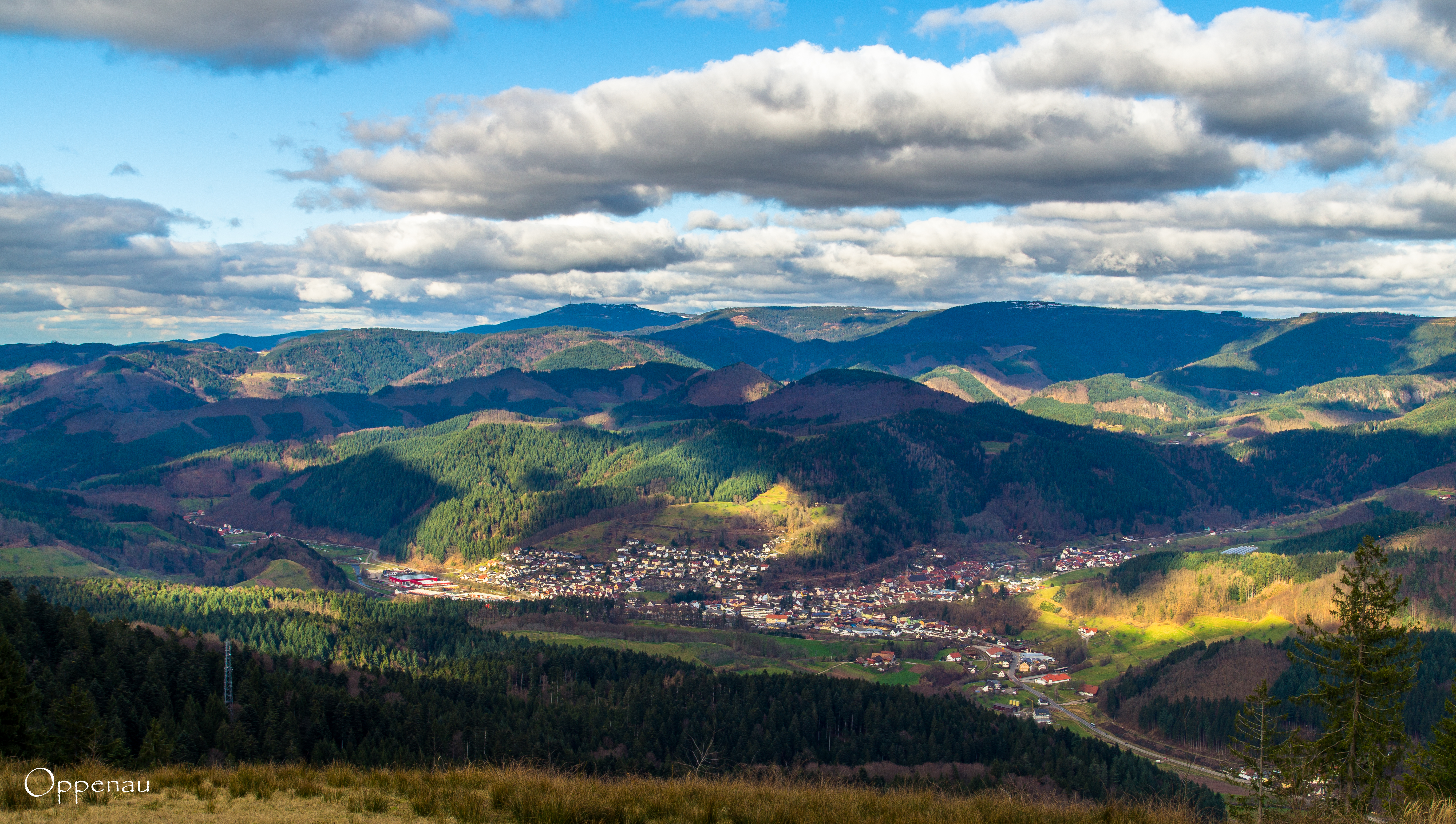 Wohnmobilstellplatz: Sicht auf Oppenau - Wagner-Maier-Wohnmobilstellplatz Oppenau