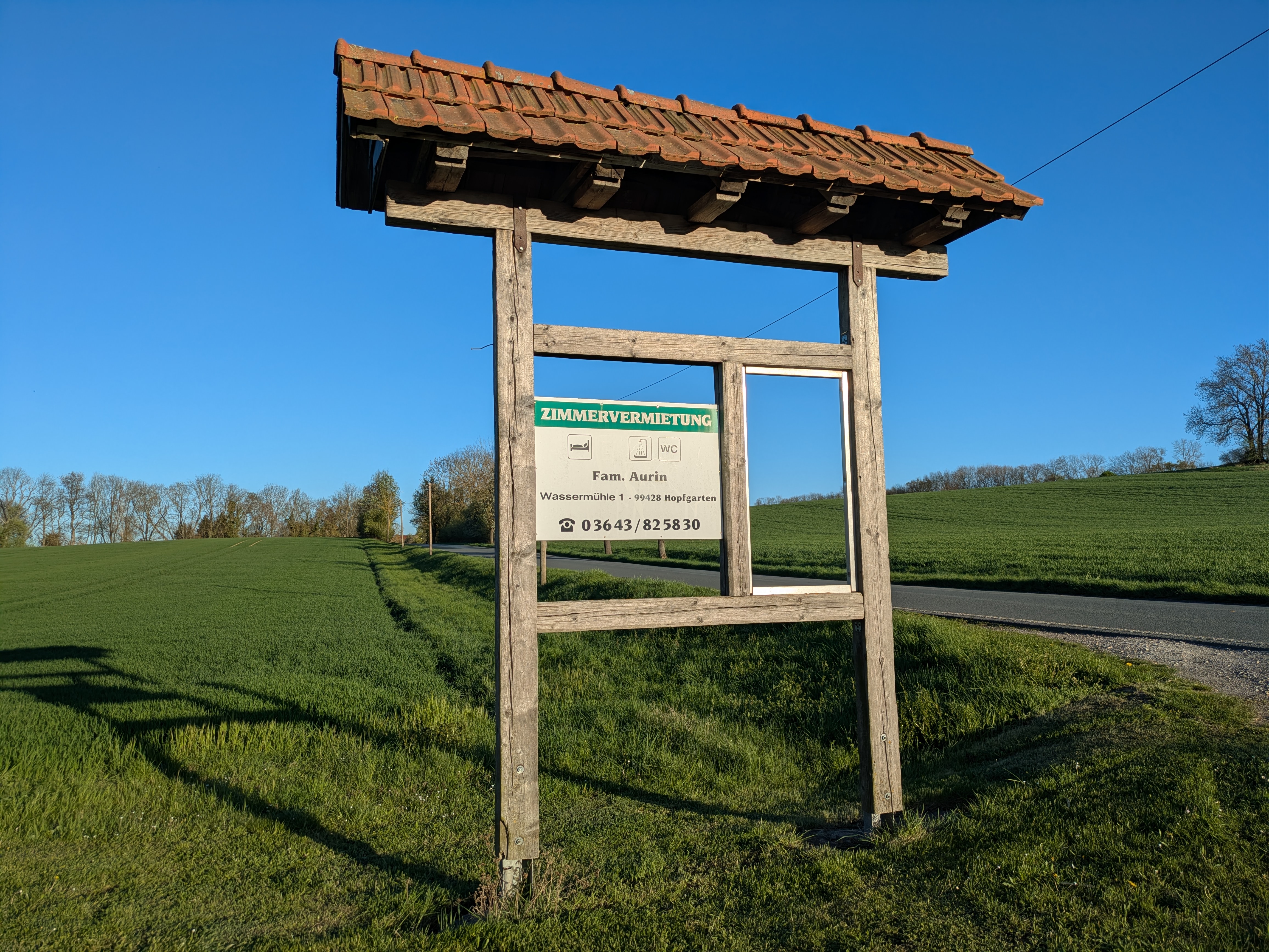 Reisemobilstellplatz - Stromanschluss - Thüringen - Einfahrt  - Stellplatz Zur Wassermühle