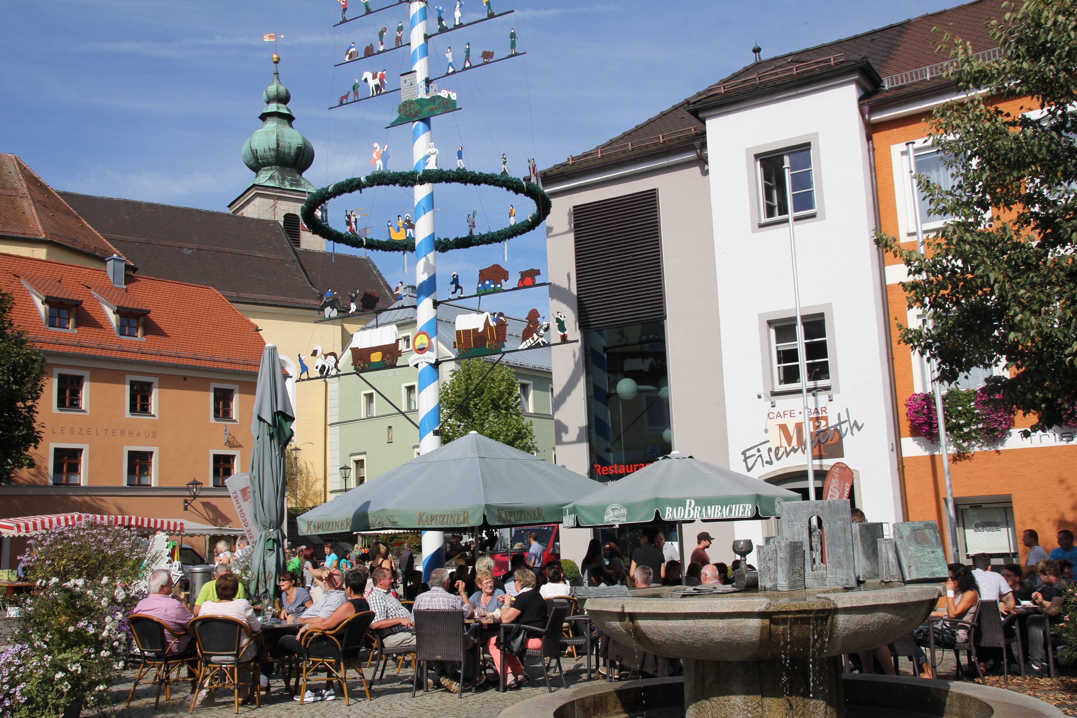 Wohnmobilstellplatz: Stellplatz am Freibad