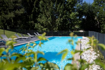 Wohnmobilstellplatz: Swimmingpool im 1ha großen Garten.- Gratis Benützung für alle Stellplatznutzer! - Stellplatz "Rosentaler Hof"