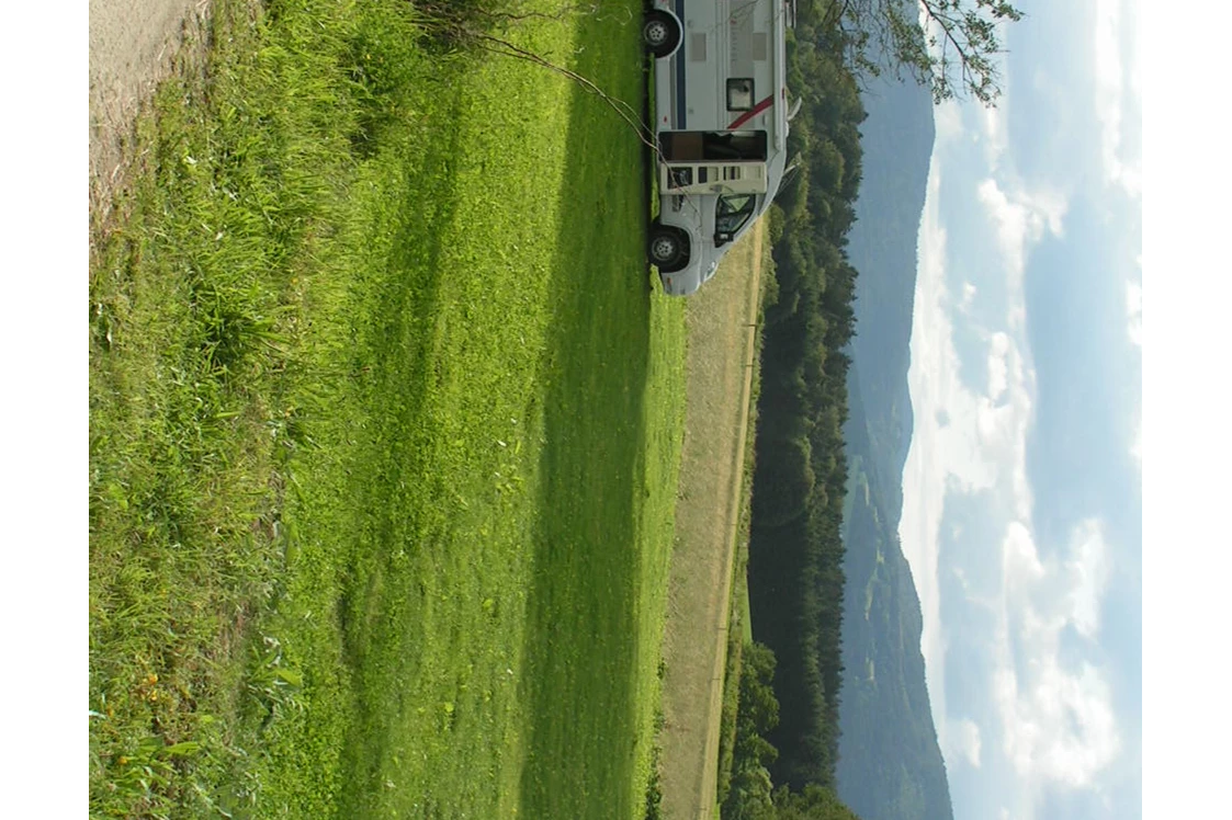 Wohnmobilstellplatz: Wohnmobilstellplatz - Reiterhof Mühlbauer