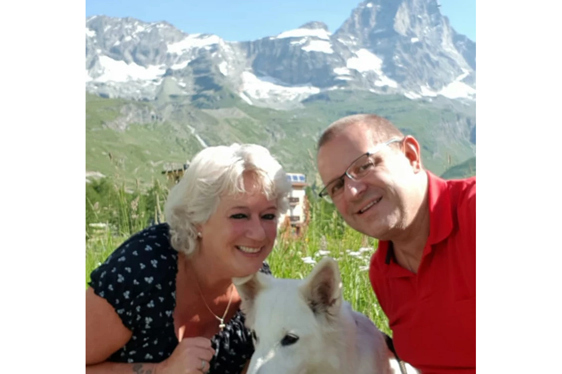 Wohnmobilstellplatz: Stellplatz  Breuil  Cervinia  mit Blick auf das Matterhorn  - Area di Sosta Camper Breul Cervinia