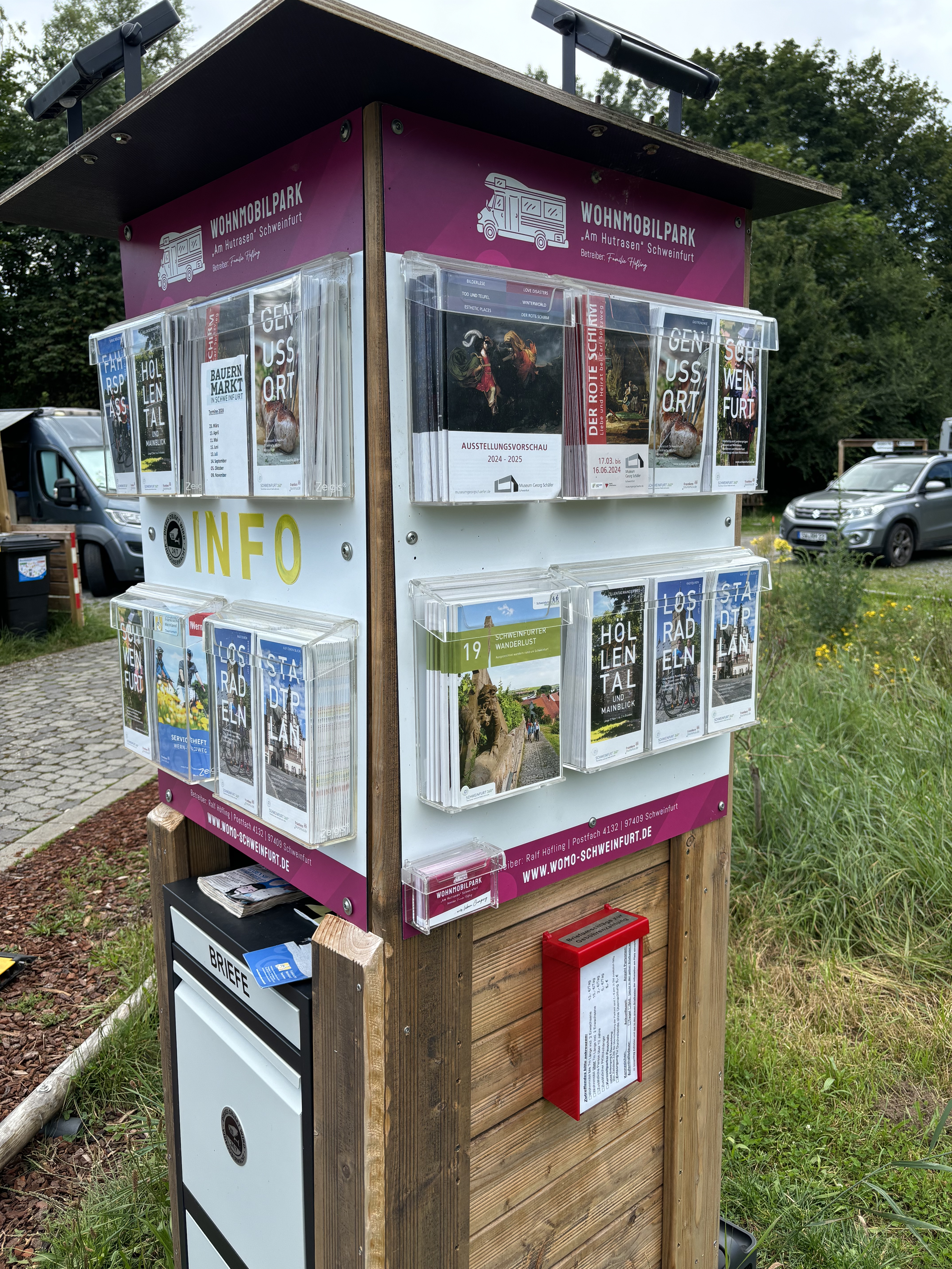 Wohnmobilstellplatz: Infostation - Wohnmobilpark „Am Hutrasen“