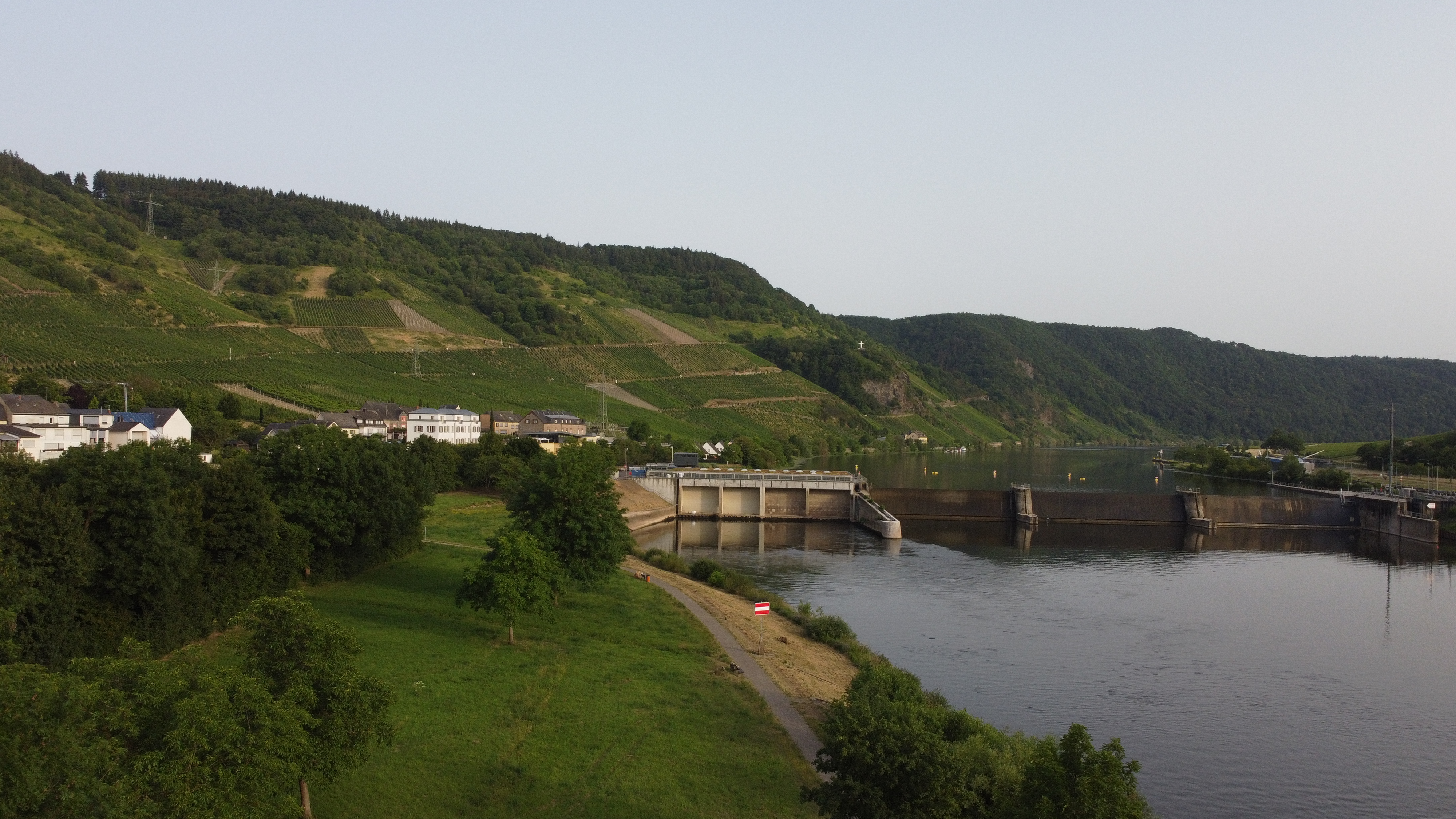 Wohnmobilstellplatz: Moselstellplatz Wintrich