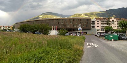 Reisemobilstellplatz - Umgebungsschwerpunkt: Therme(n) - Schweiz - Parking Bains de Saillon